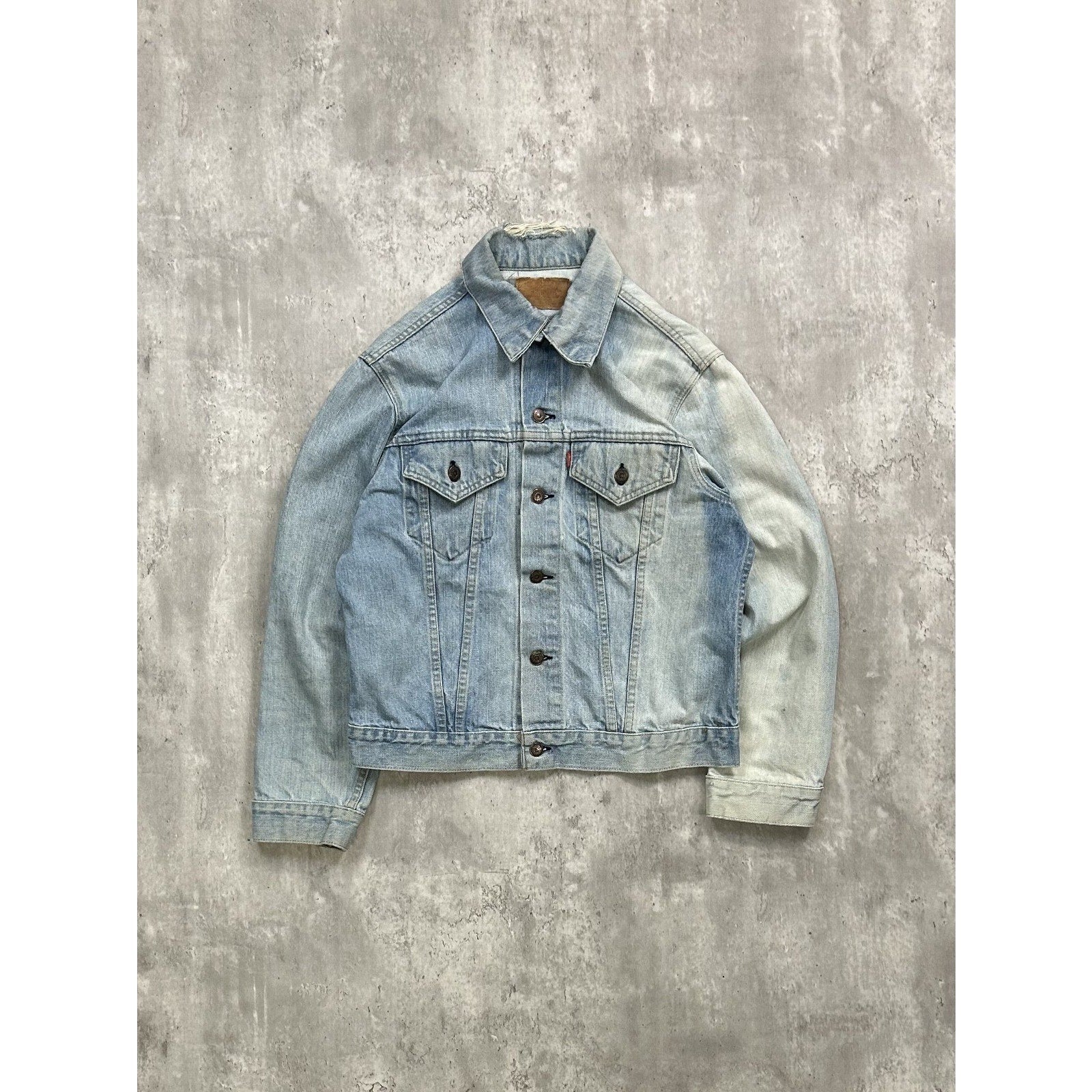 Vintage 90s Levis Red Tab Light Wash Type 3 Denim Trucker Jacket Size Small
