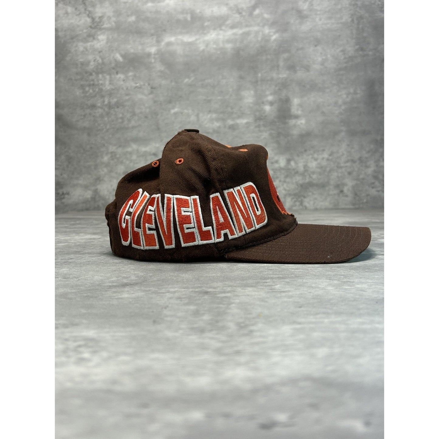 Vintage 90s Cleveland Browns NFL Embroidered Logo Two Tone Snapback Hat OSFA