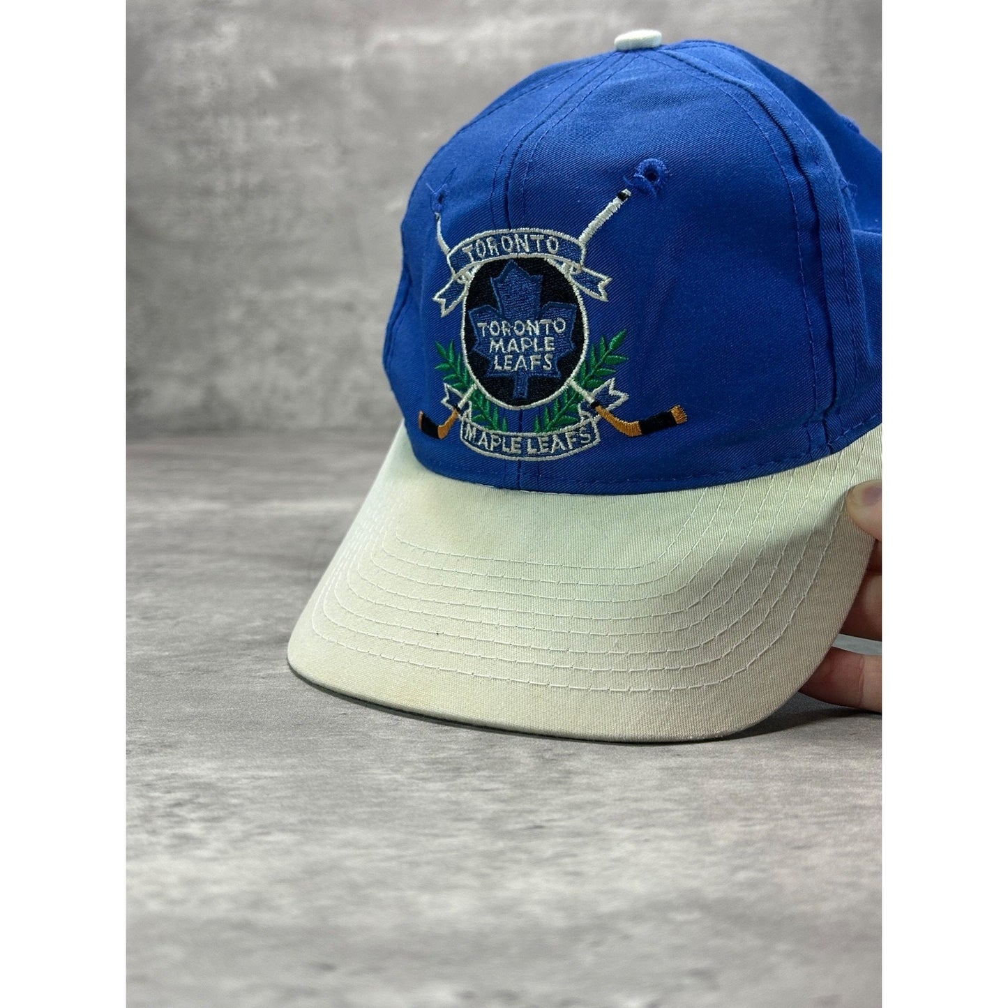 Vintage 90s Toronto Maple Leafs NHL Embroidered Crest Snapback Hat OSFA