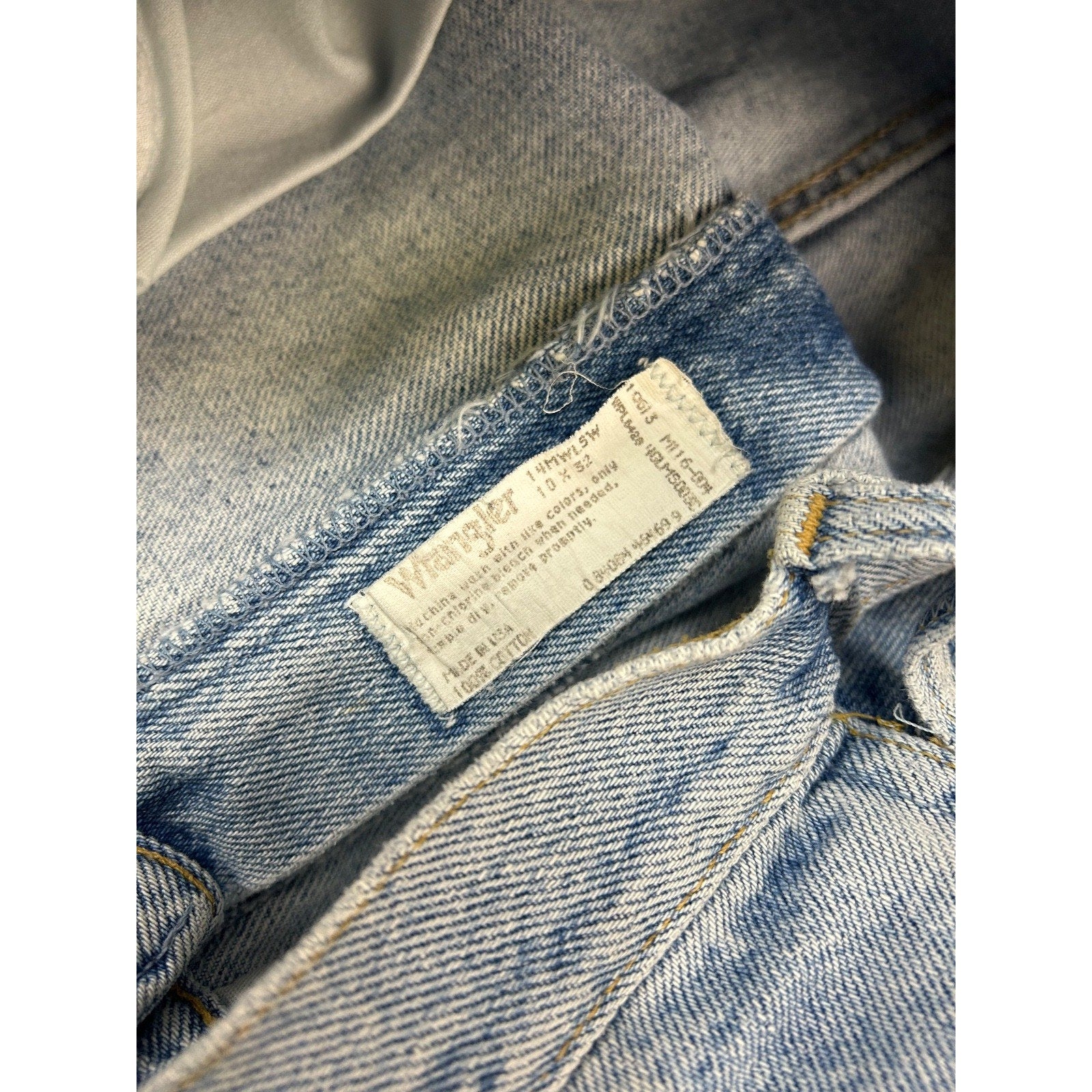 Vintage 80s/90s Wrangler Western Style Light Wash Denim Pants Size 27