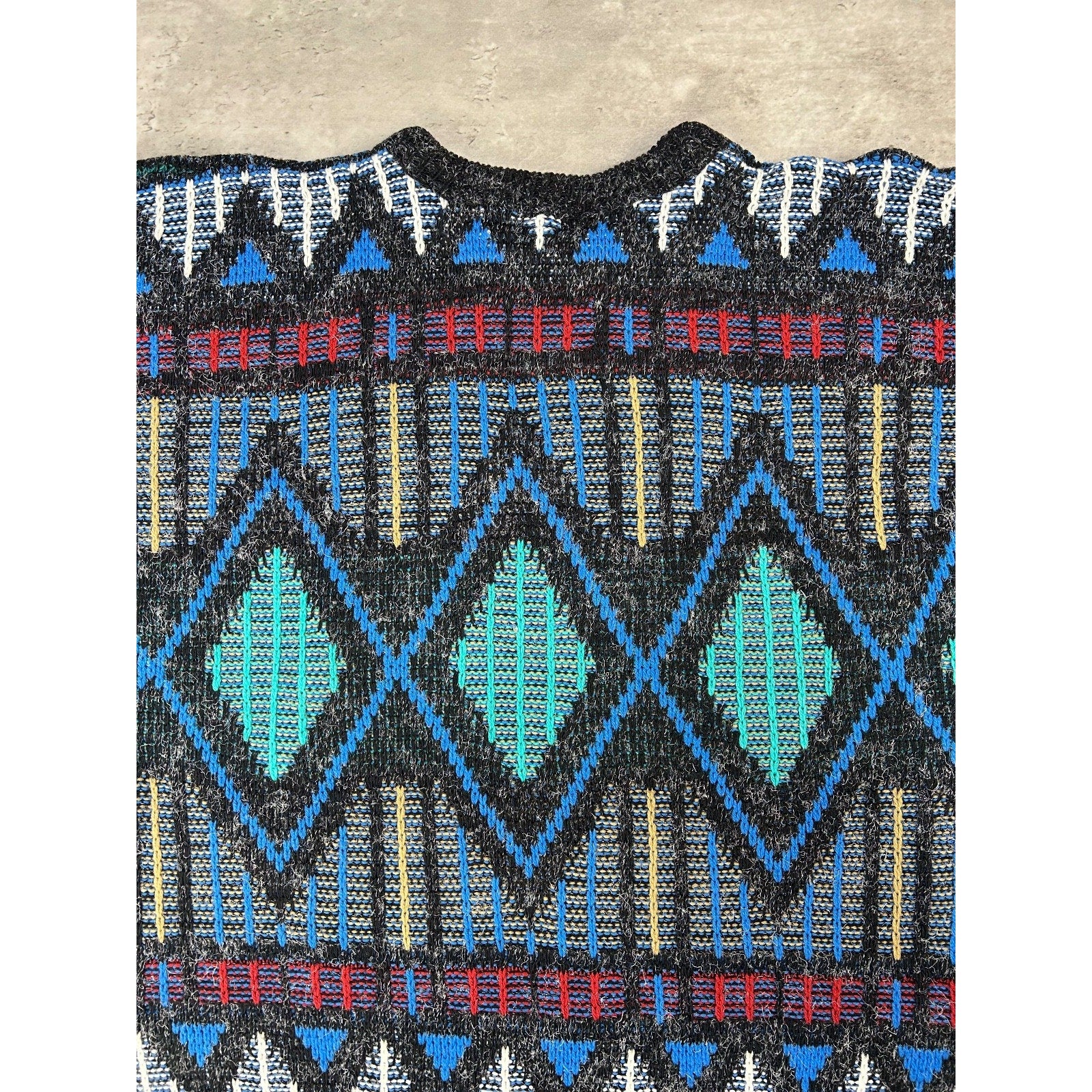 Vintage 80s/90s Scandia Geometric Stripe Print Pullover Knit Sweater Size Large