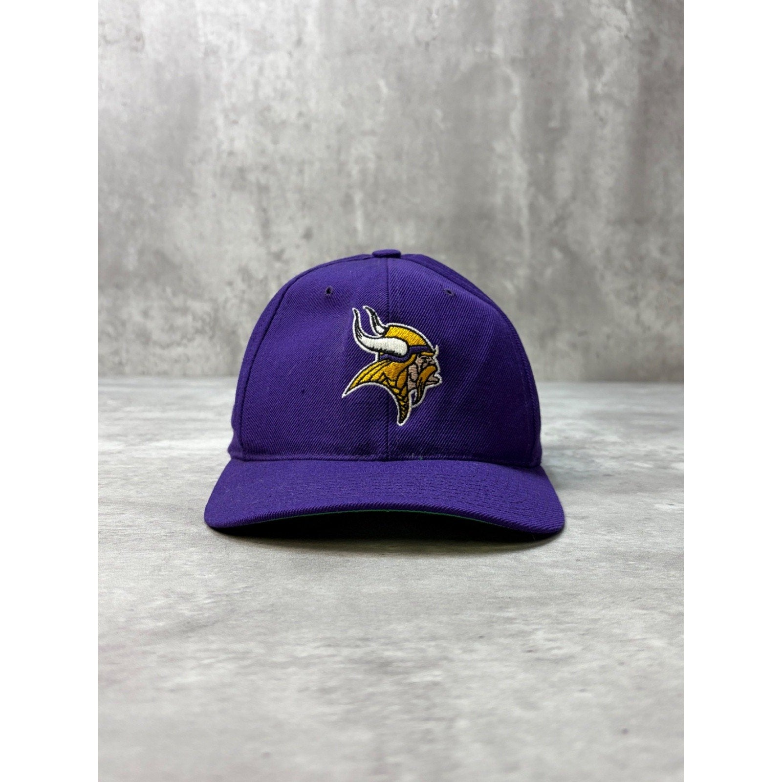 Vintage Minnesota Vikings NFL Embroidered Logo Snapback Hat OSFA