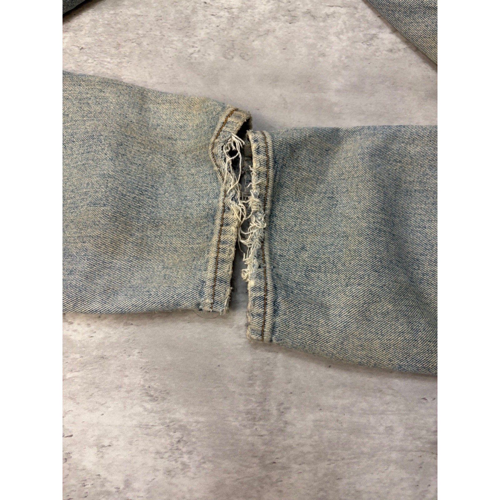 Vintage 90s Levis 560 Red Tab Light Wash Denim Pants Size 35
