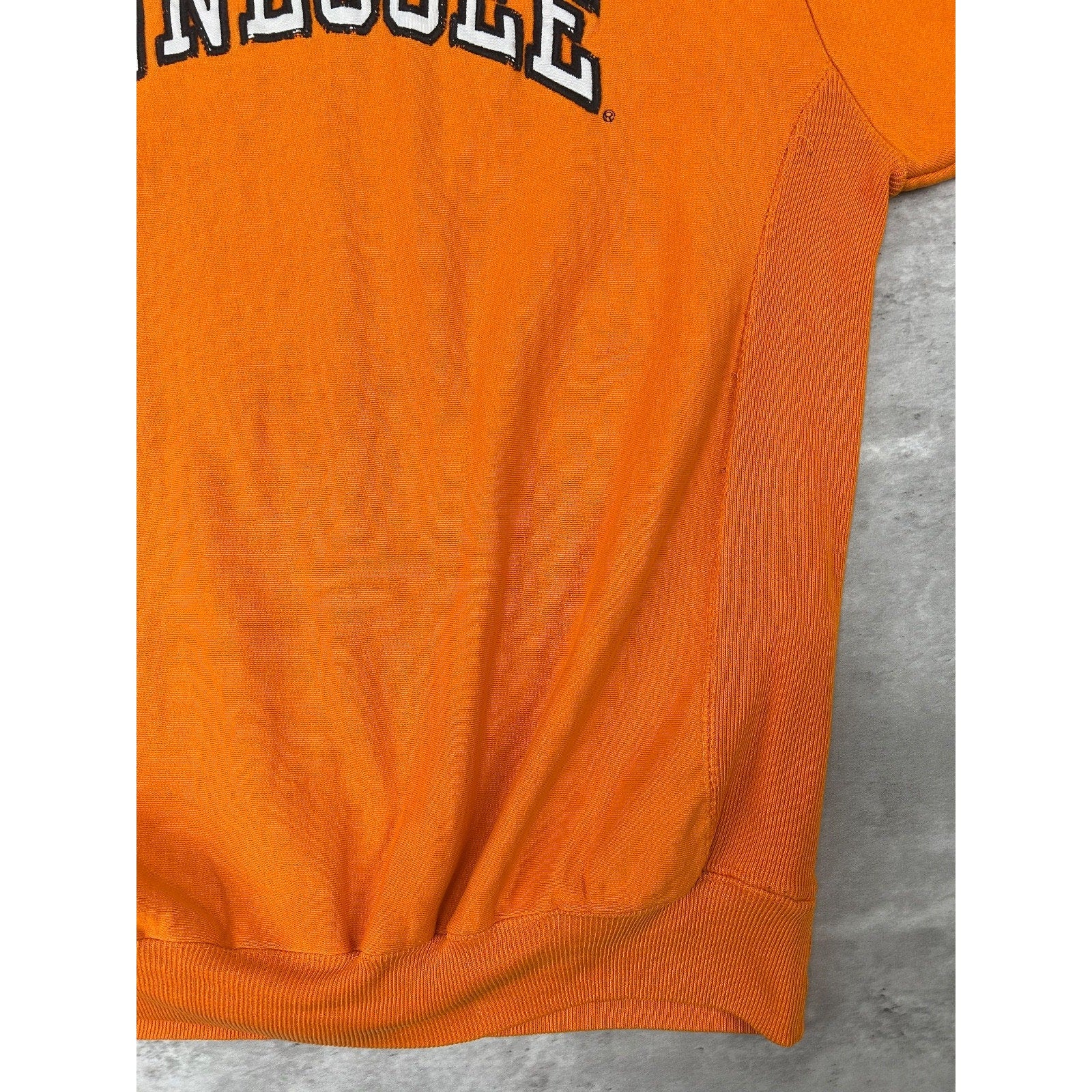 Vintage Tennessee Volunteers NCAA Embroidered Spellout Sweatshirt Size Medium