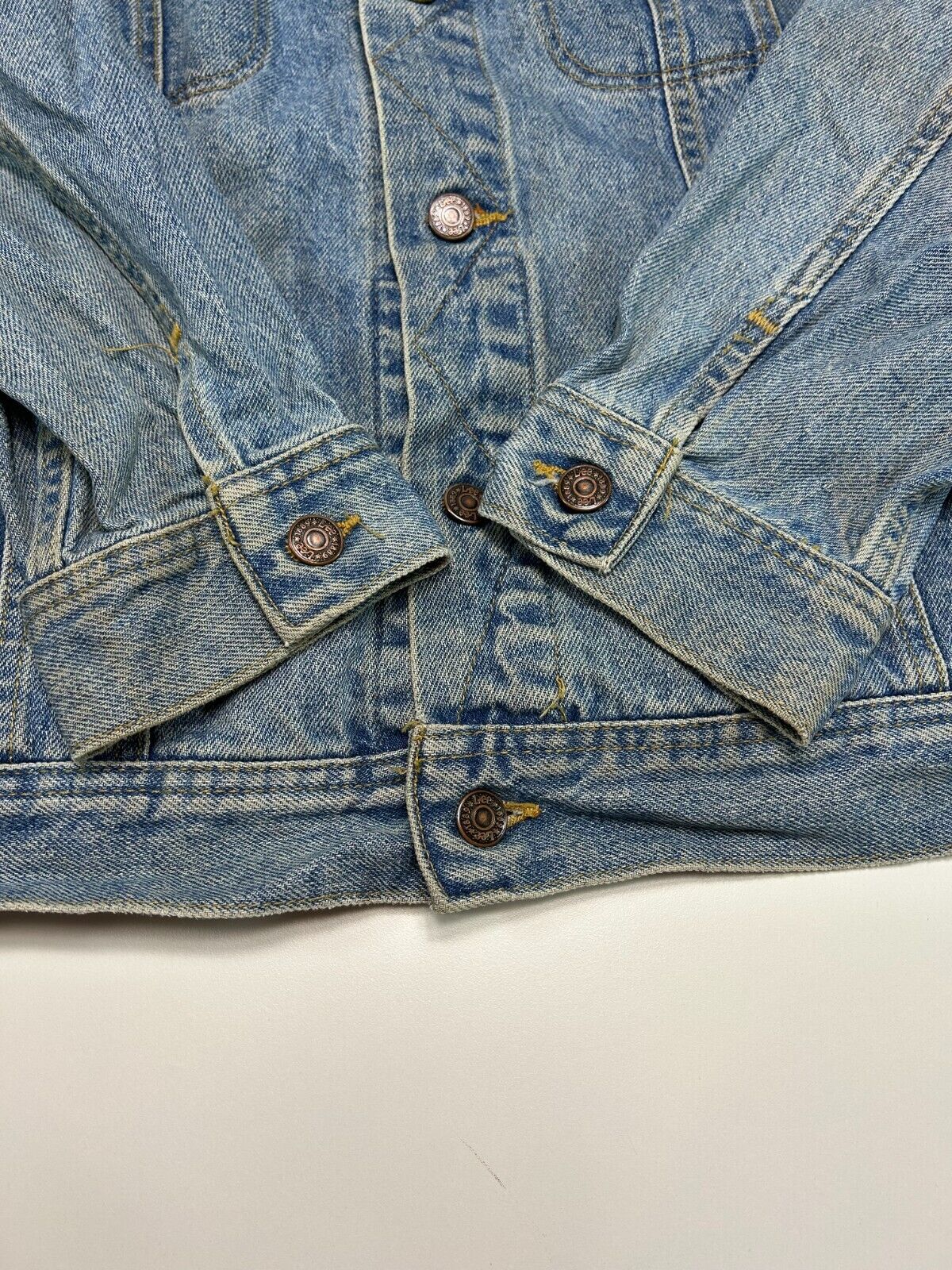 Vintage 90s Lee Jeans Light Wash Denim Trucker Jacket Size Large Blue