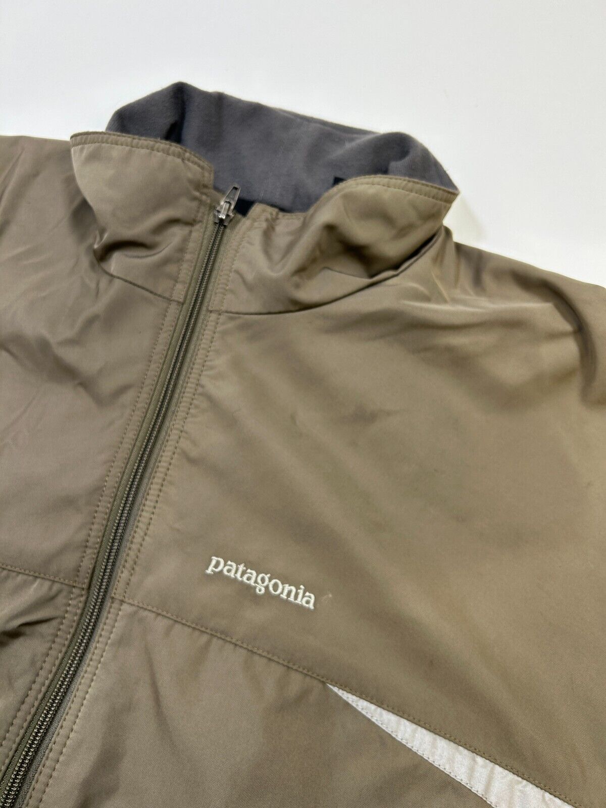 Vintage Patagonia Earth Tone Light Weight Full Zip Shell Jacket Size Large
