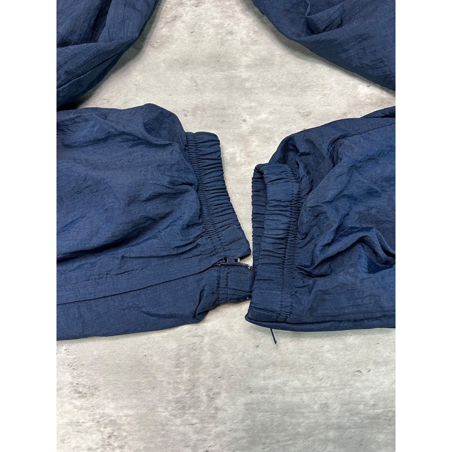 Vintage 90s Reebok Tonal Embroidered Logo Nylon Track Pants Size Medium