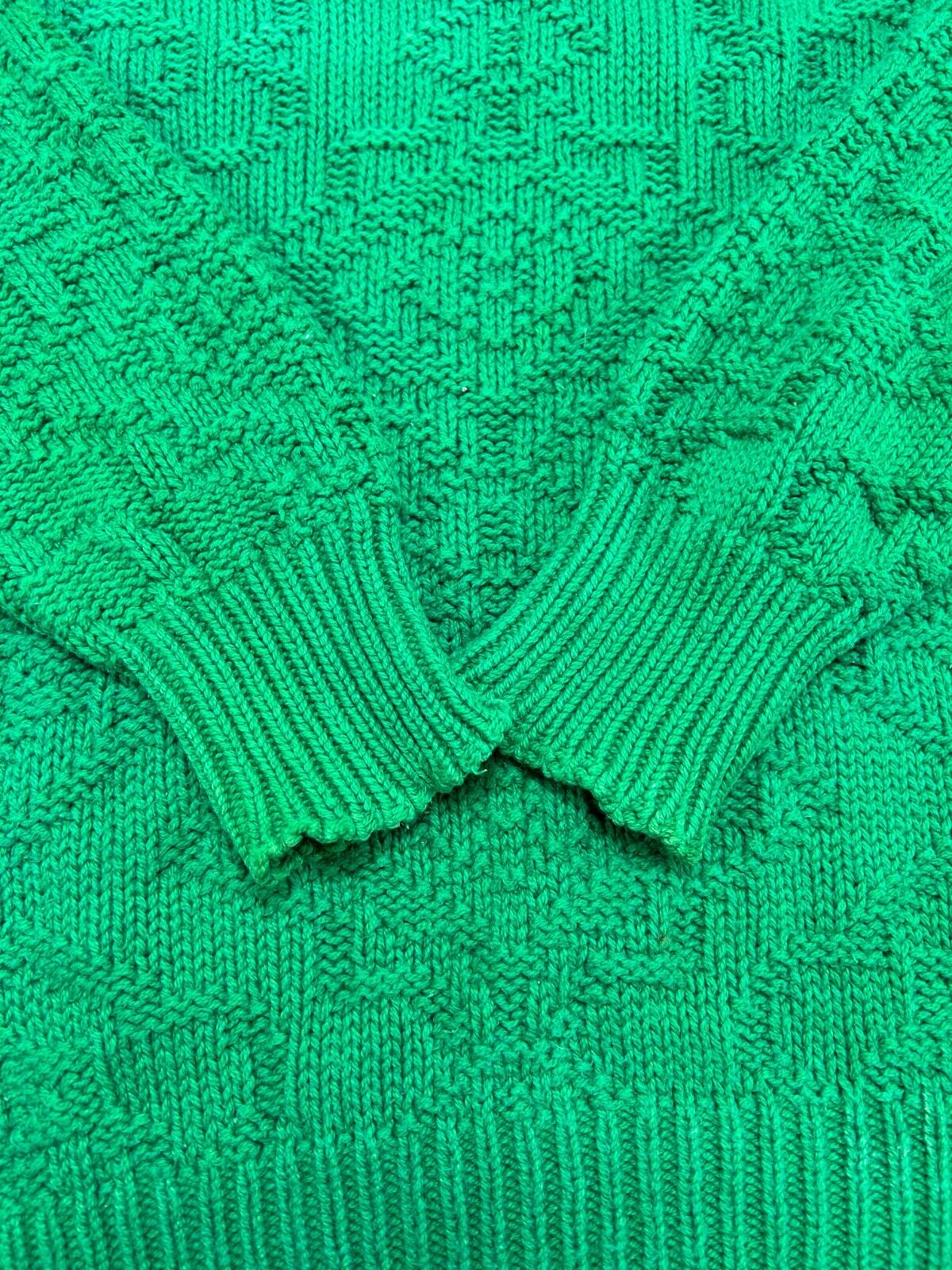 Vintage 90s Aigner Textured Pattern Print Ribbed Knit Sweater Size Medium Green