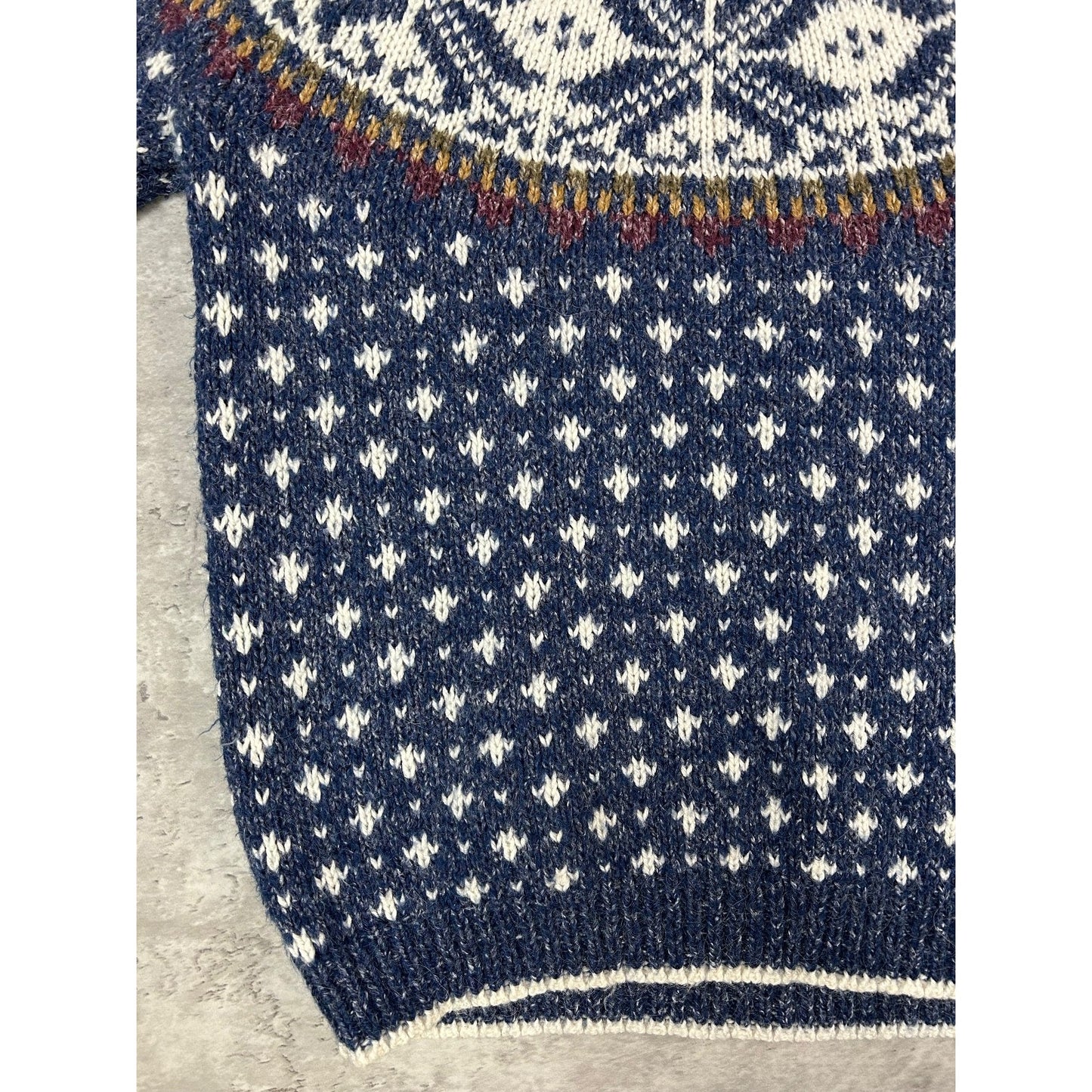 Vintage 80s/90s Abstract Striped Knit Grandma Sweater Size Medium