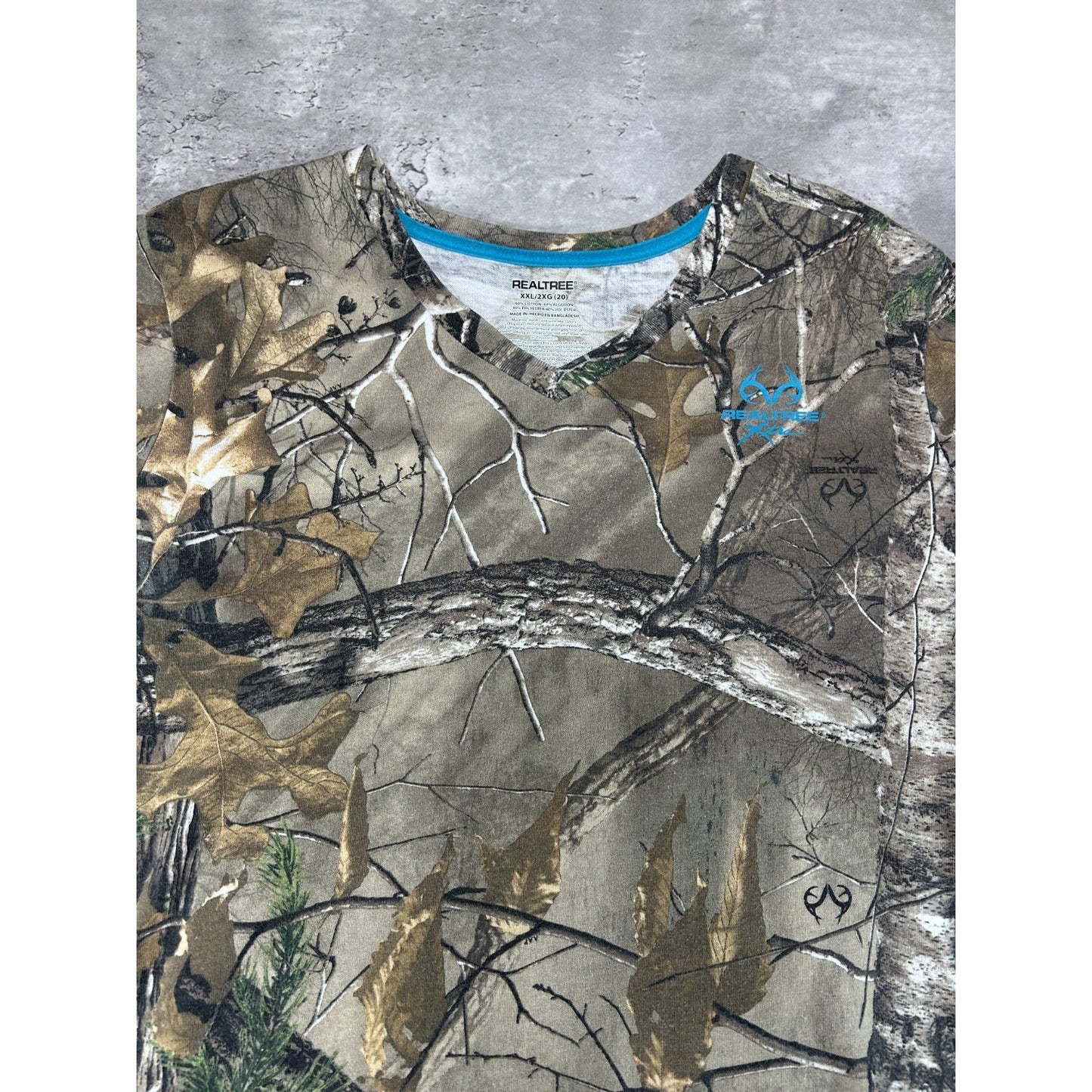 Real Tree Xtra Hunting Tree Camo V Neck Long Sleeve T-Shirt Size 2XL
