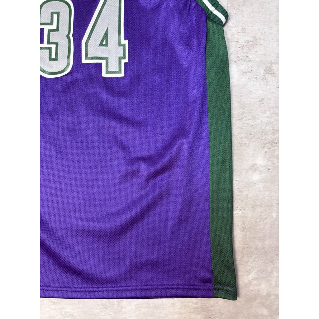 Vintage 90s Ray Allen #34 Milwaukee Bucks NBA Champion Jersey Size Medium YOUTH