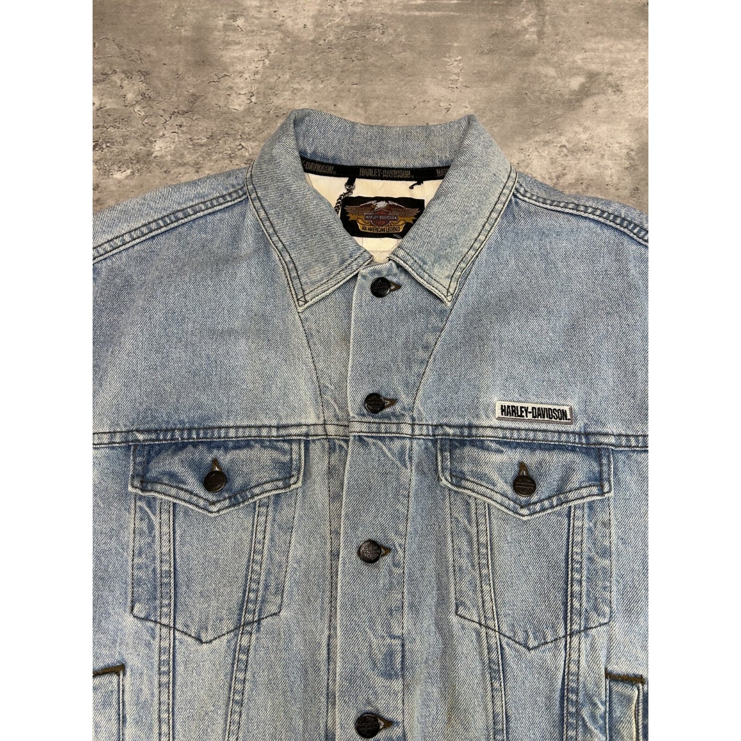 Vintage 2000s Harley Davidson Light Wash Denim Trucker Jacket Size Large Blue