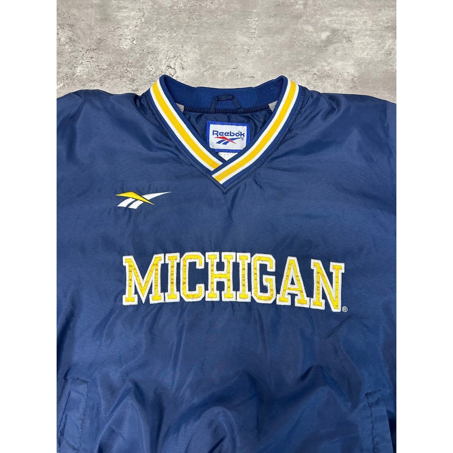 Vintage 90s Michigan Wolverines NCAA Embroidered Windbreaker Jacket Size XL