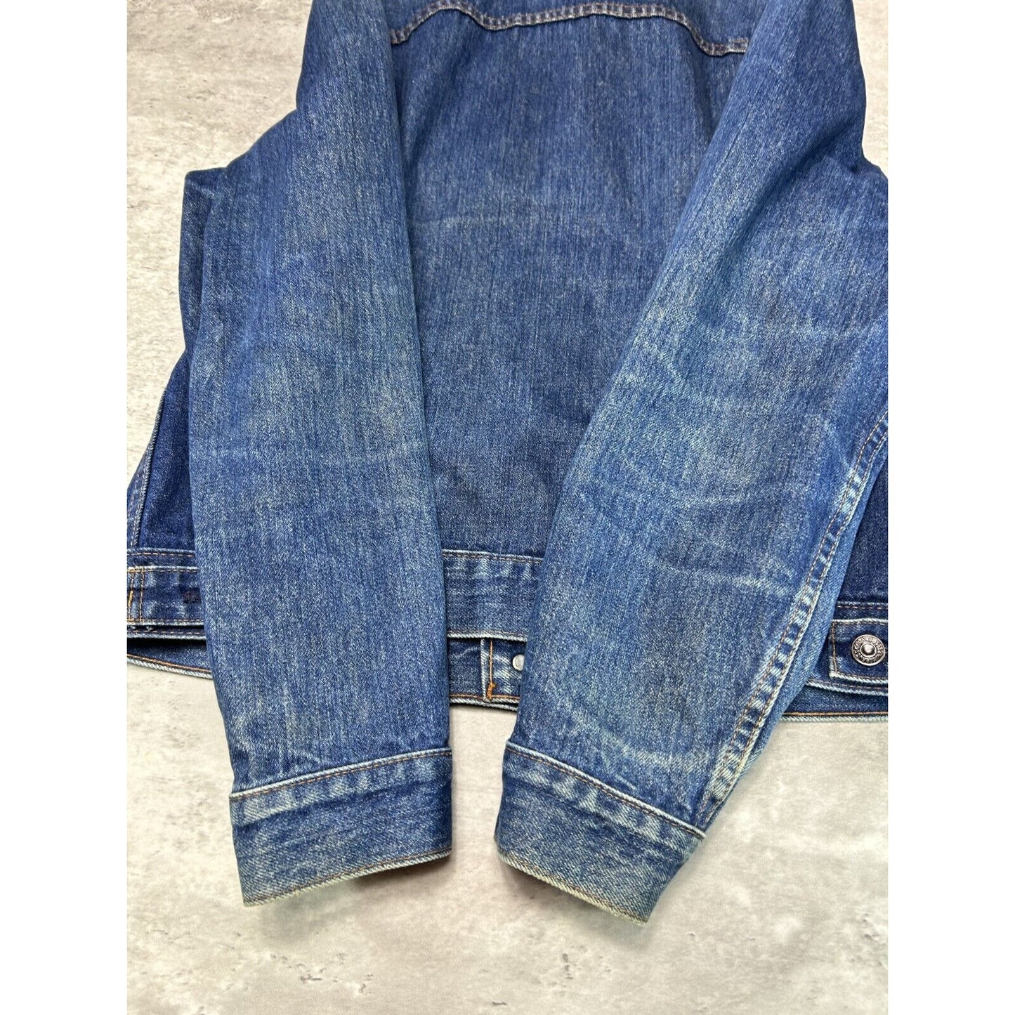 Vintage 80s Levis Red Tab Dark Wash Denim Type 3 Trucker Jacket Size 44 Medium