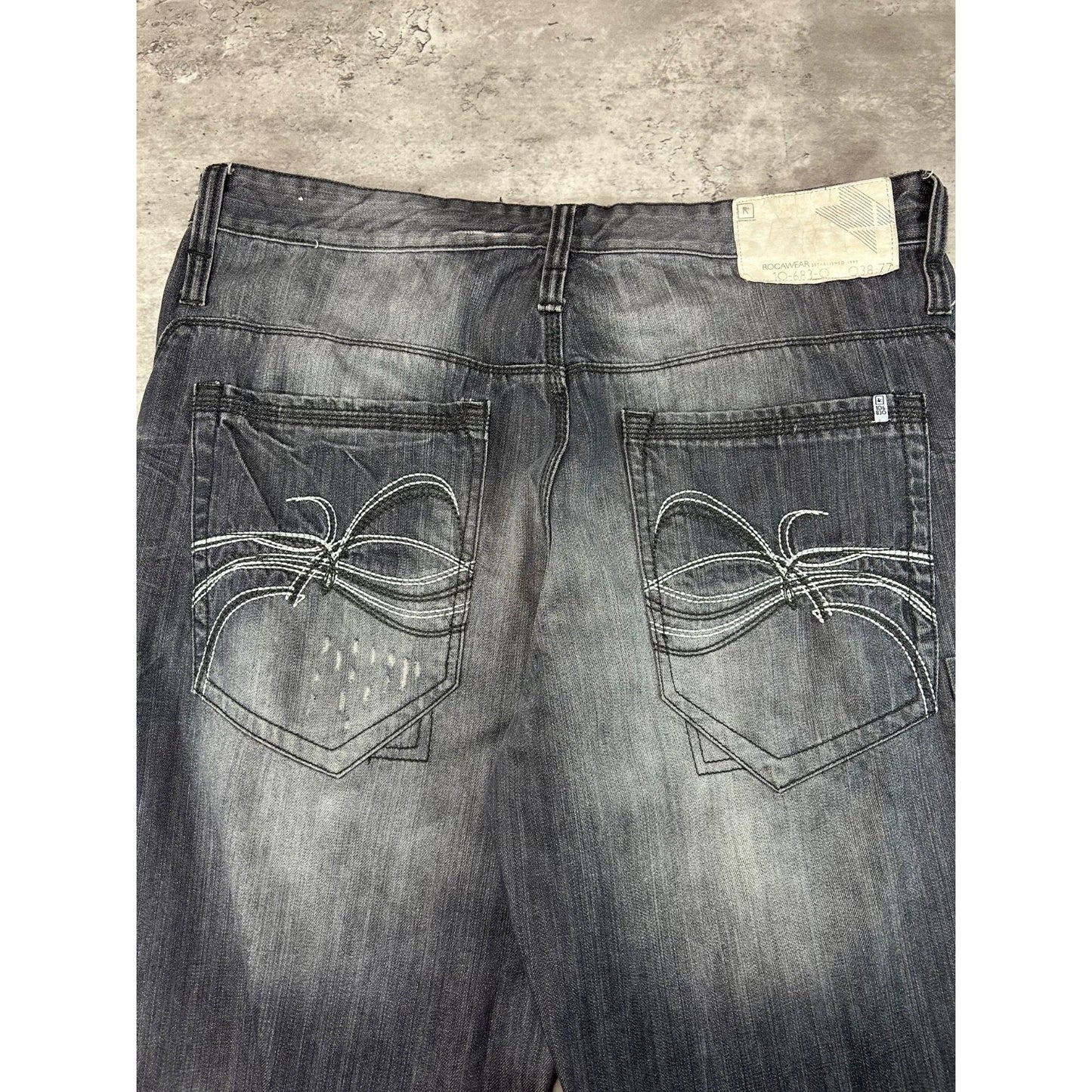 Vintage Y2K Rocawear Baggy Fit Faded Distressed Denim Pants Size 41 Gray