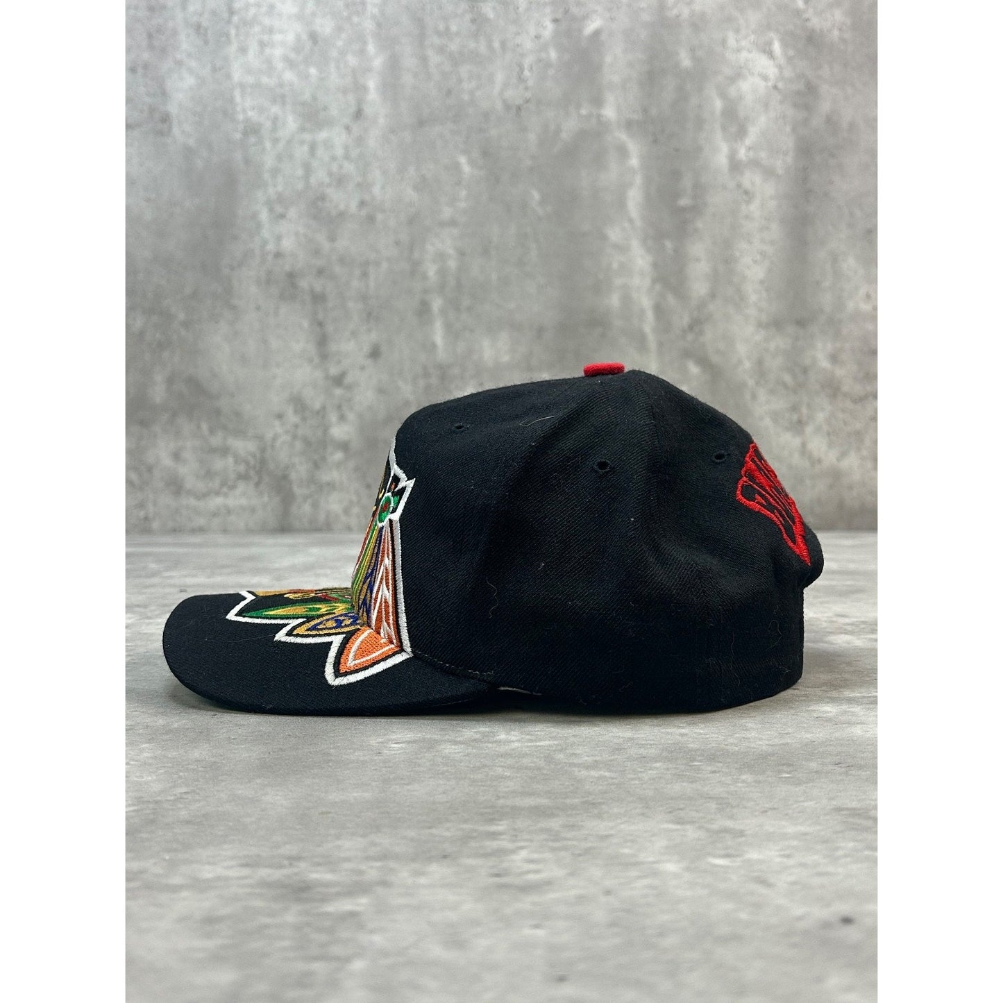 Vintage 90s Chicago Blackhawks NHL Embroidered Big Logo Snapback Hat OSFA