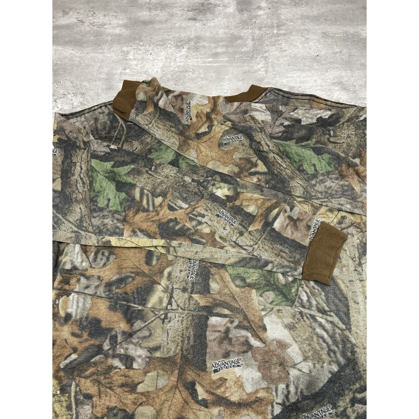 Vintage 90s Advantage Timber Tree Camo Hunting Long Sleeve T-Shirt Size Large