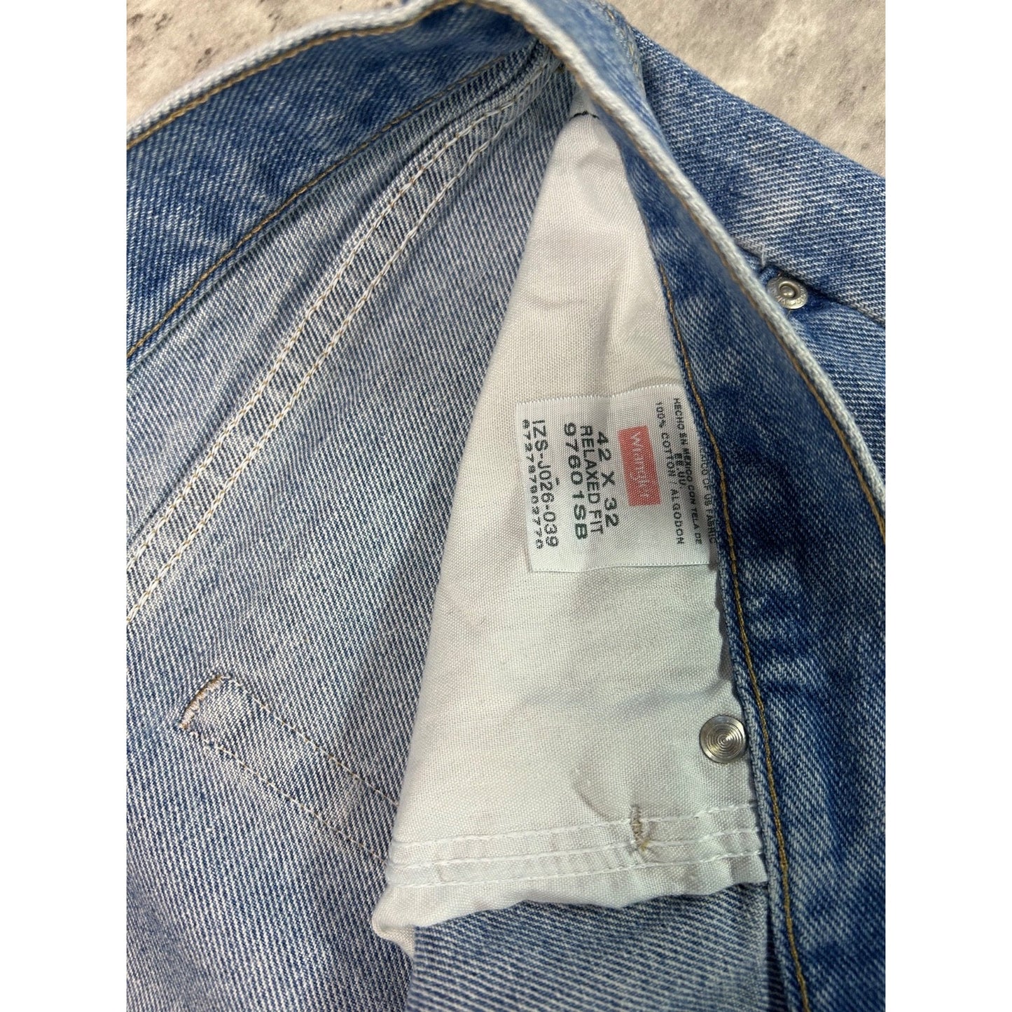 Vintage Wrangler Authentic Jeans Medium Wash Denim Pants Size 42