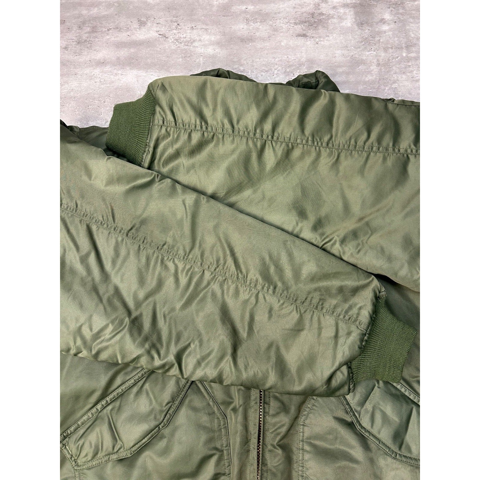Vintage 80s/90s US Military Insulated Full Zip Pilots Bomber Jacket Size XL