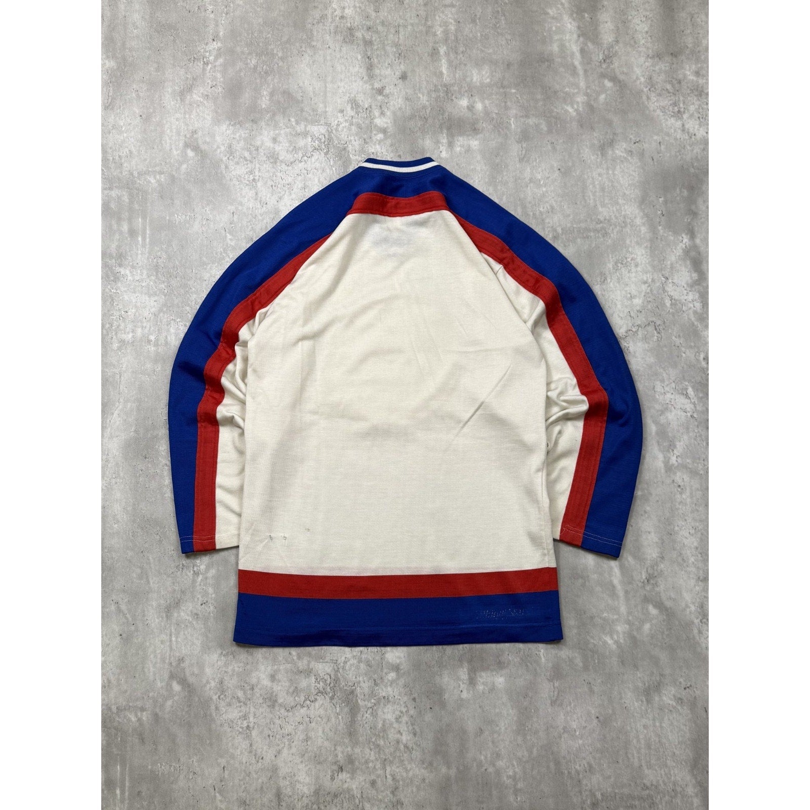 Vintage 1970s/80s Winnipeg Jets NHL Stitched Hockey Jersey Size Medium