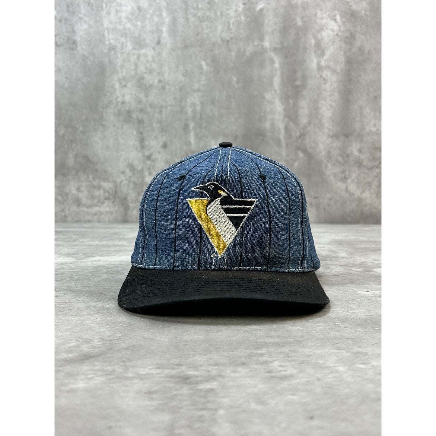 Vintage 90s Pittsburgh Penguins NHL Pinstripe Embroidered Logo Snapback Hat OSFA