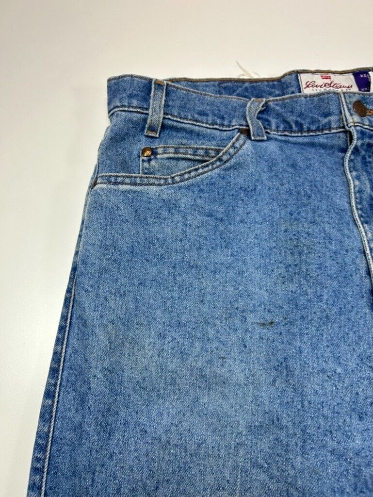 Vintage 1996 Levi's 540 Signature Relaxed Fit Medium Wash Denim Pants Size 36