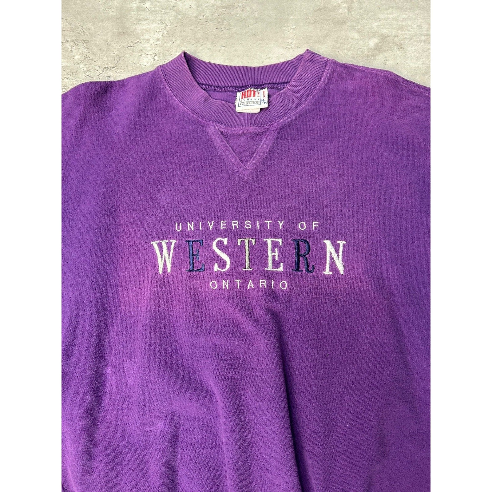 Vintage 90s University Of Western Embroidered Spellout Sweatshirt Size Medium