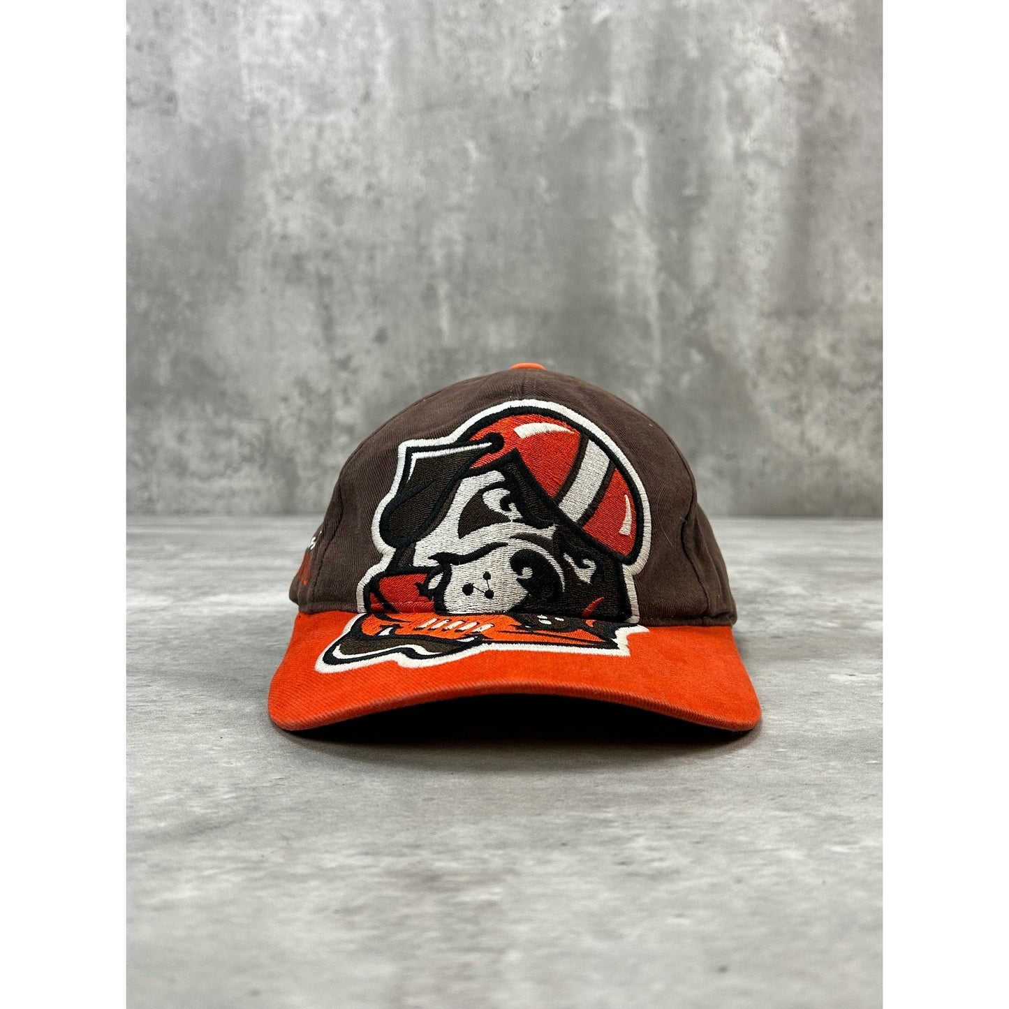 Vintage Cleveland Browns NFL Embroidered Big Logo Football Snapback Hat OSFA