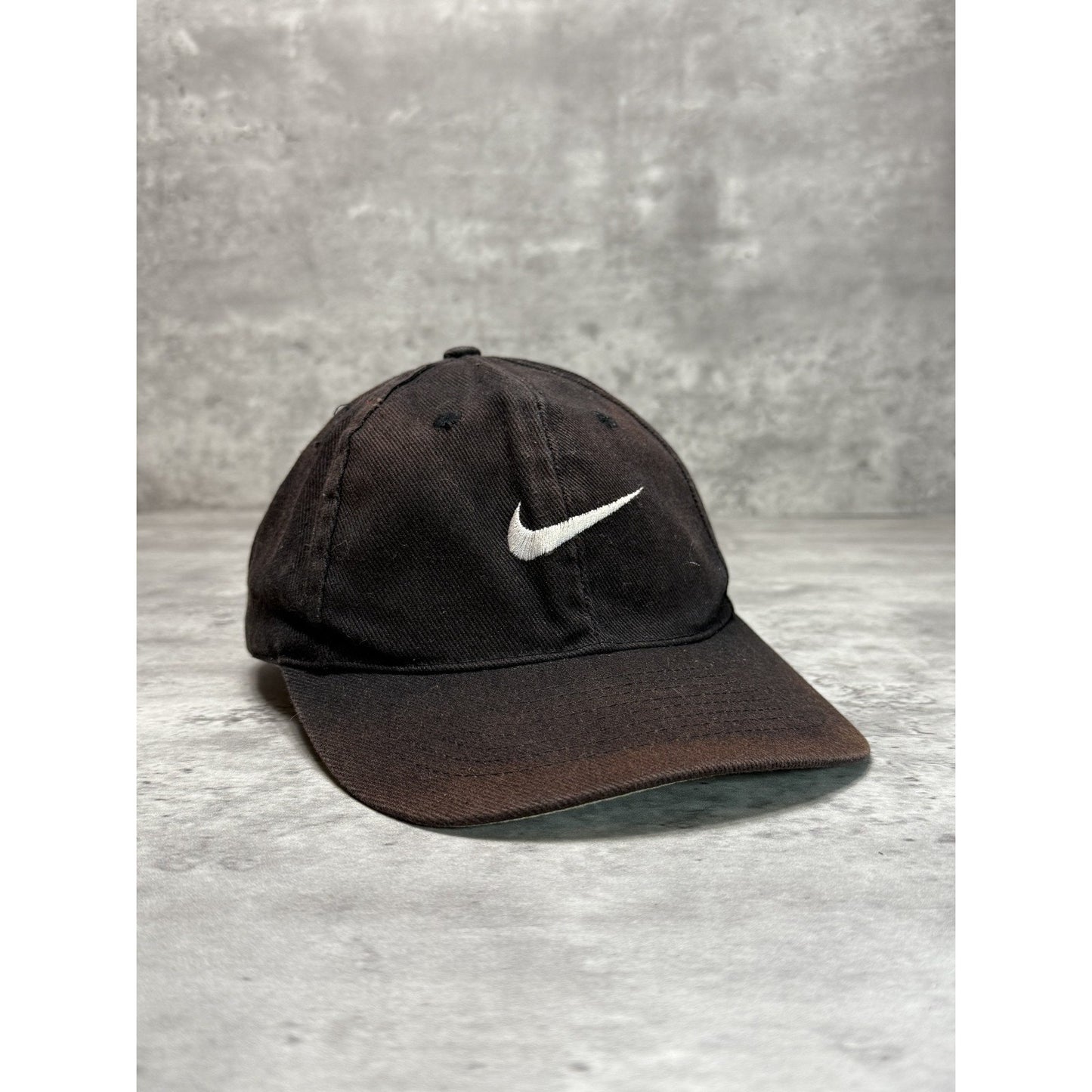 Vintage 90s Nike Embroidered Swoosh Strapback Hat OSFA Black/White