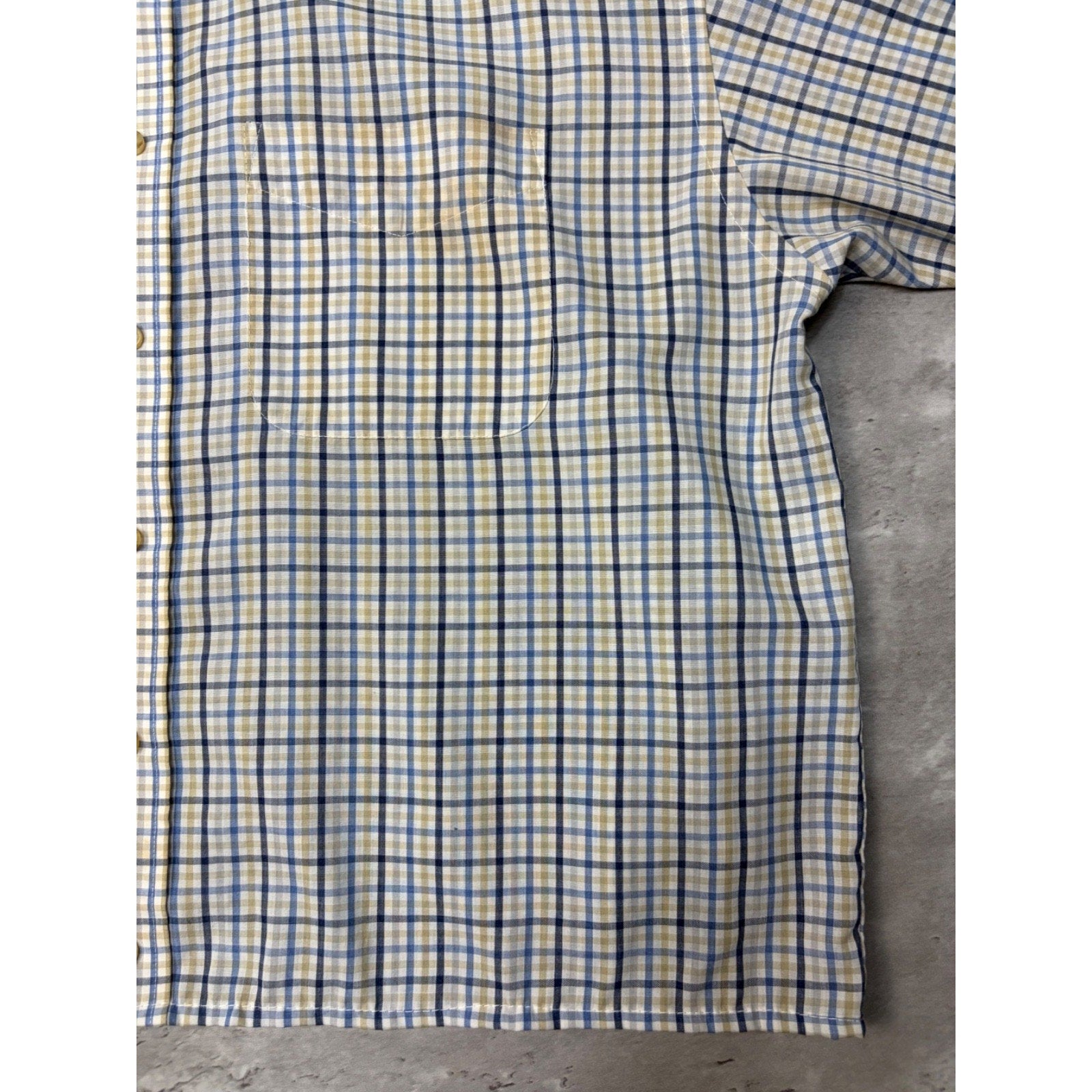 Vintage Van Heusen Single Pocket Plaid Cropped Button Up Shirt Size Large