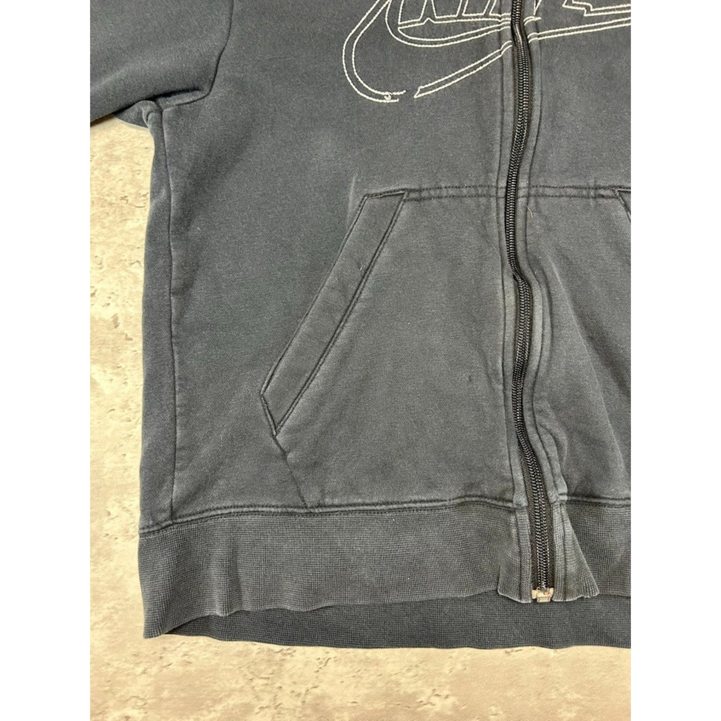 Vintage 2000s NikeEmbroidered Logo Full Zip Hooded Sweatshirt Size Medium YOUTH