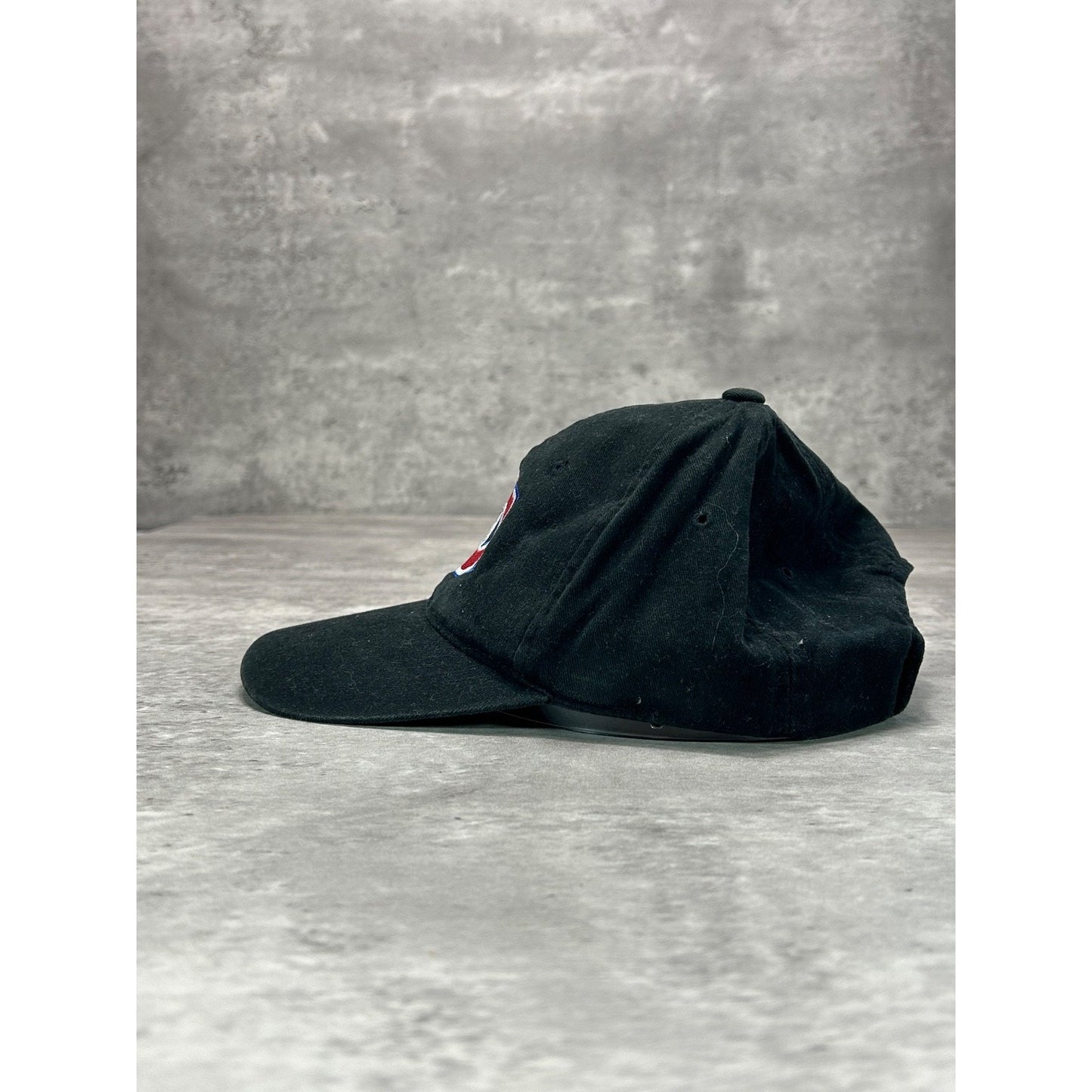 Vintage 90s Montreal Canadiens NHL Embroidered Logo Hockey Strapback Hat OSFA