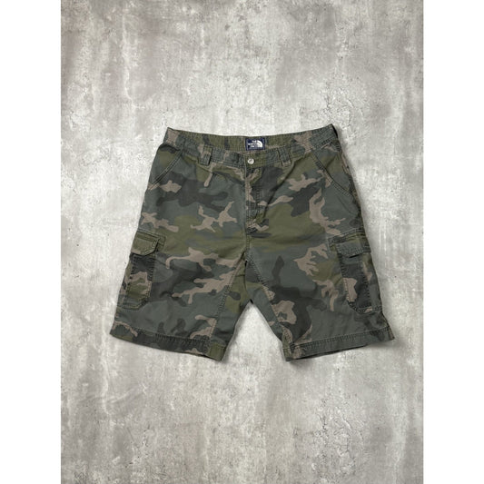Vintage The North Face Camo Cargo Shorts Size 38