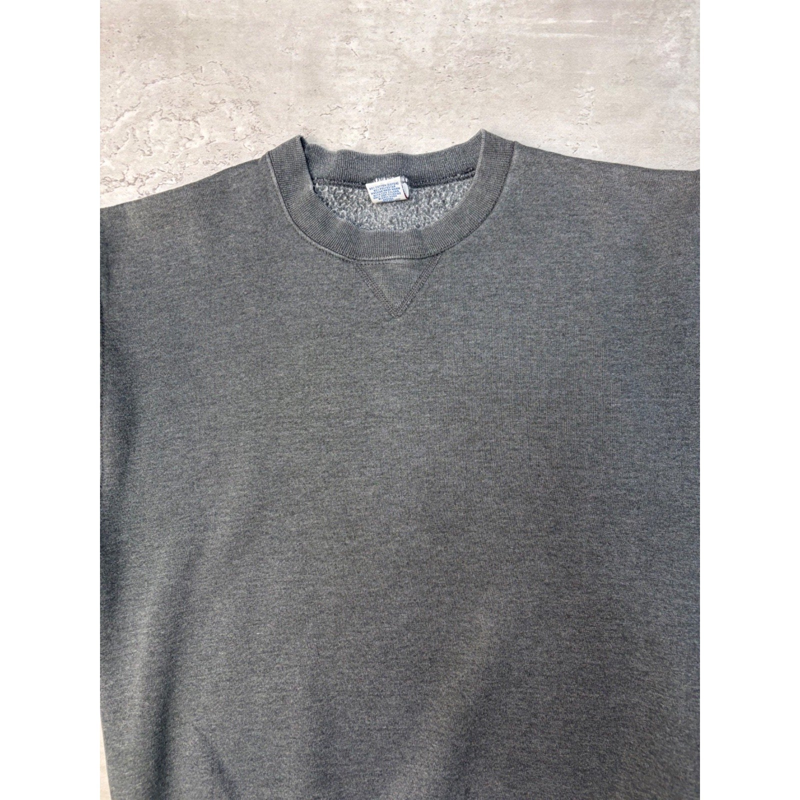 Vintage 90s Russell Athletics Black Pullover Crewneck Sweatshirt Size Medium