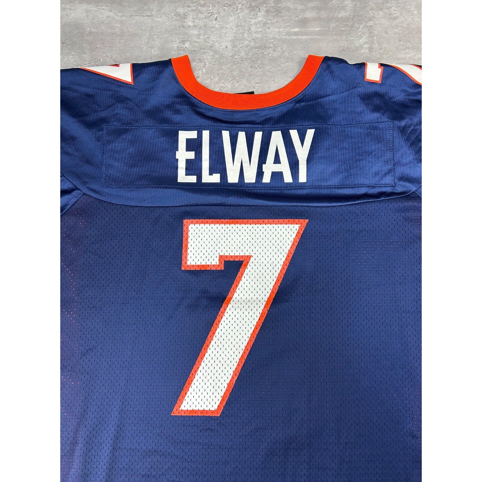 Vintage John Elway #7 Denver Broncos NFL Nike Football Jersey Size Medium