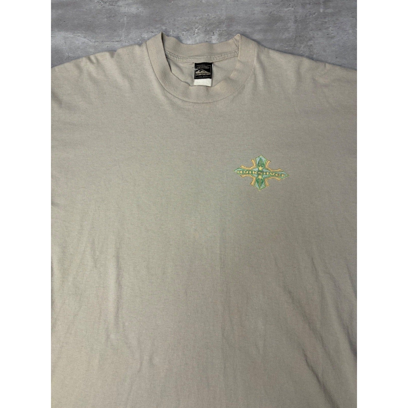 Vintage Y2K Quiksilver Emblem Spellout Beige Graphic T-Shirt Size XL