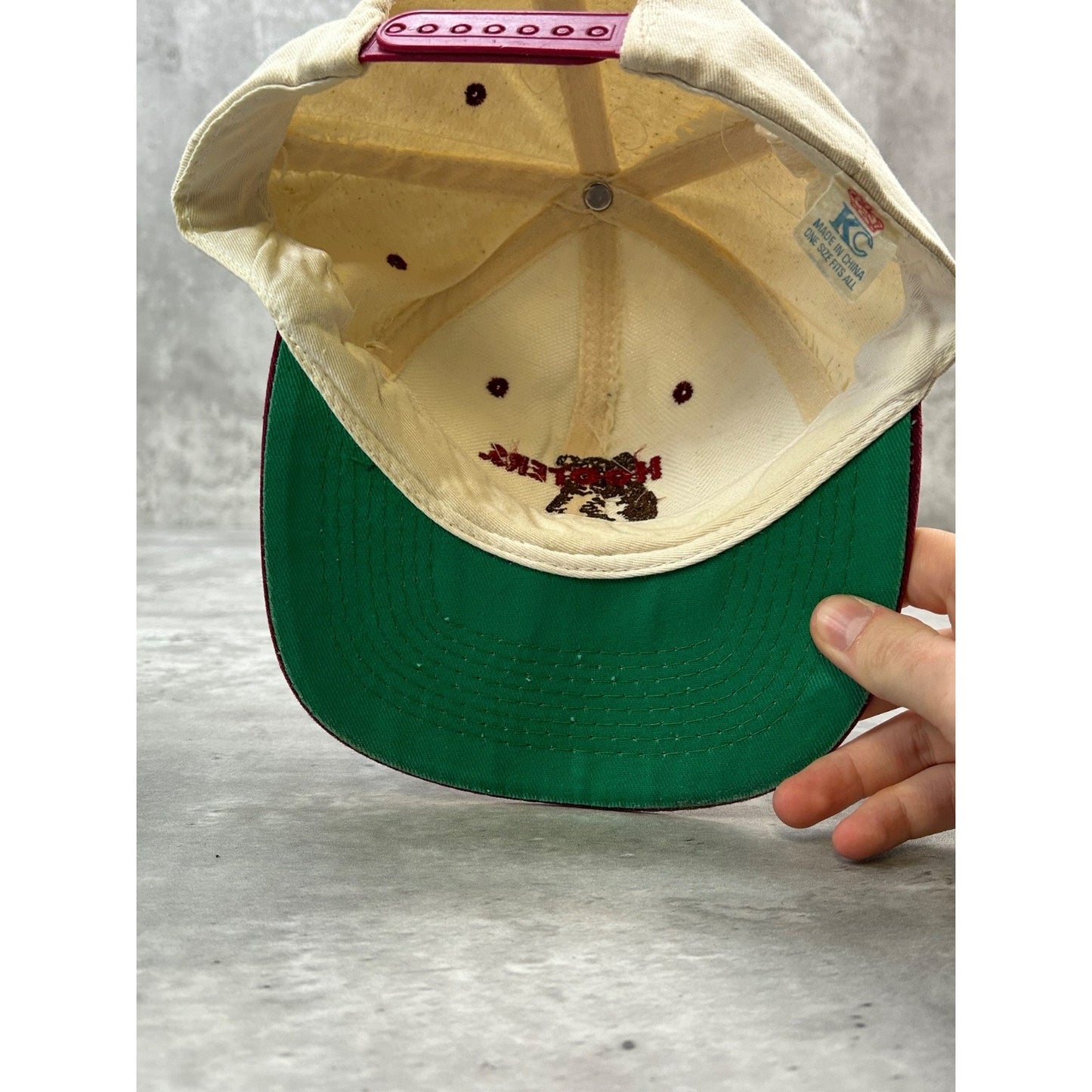 Vintage 90s Hooters Embroidered Spellout Logo Snapback Hat OSFA