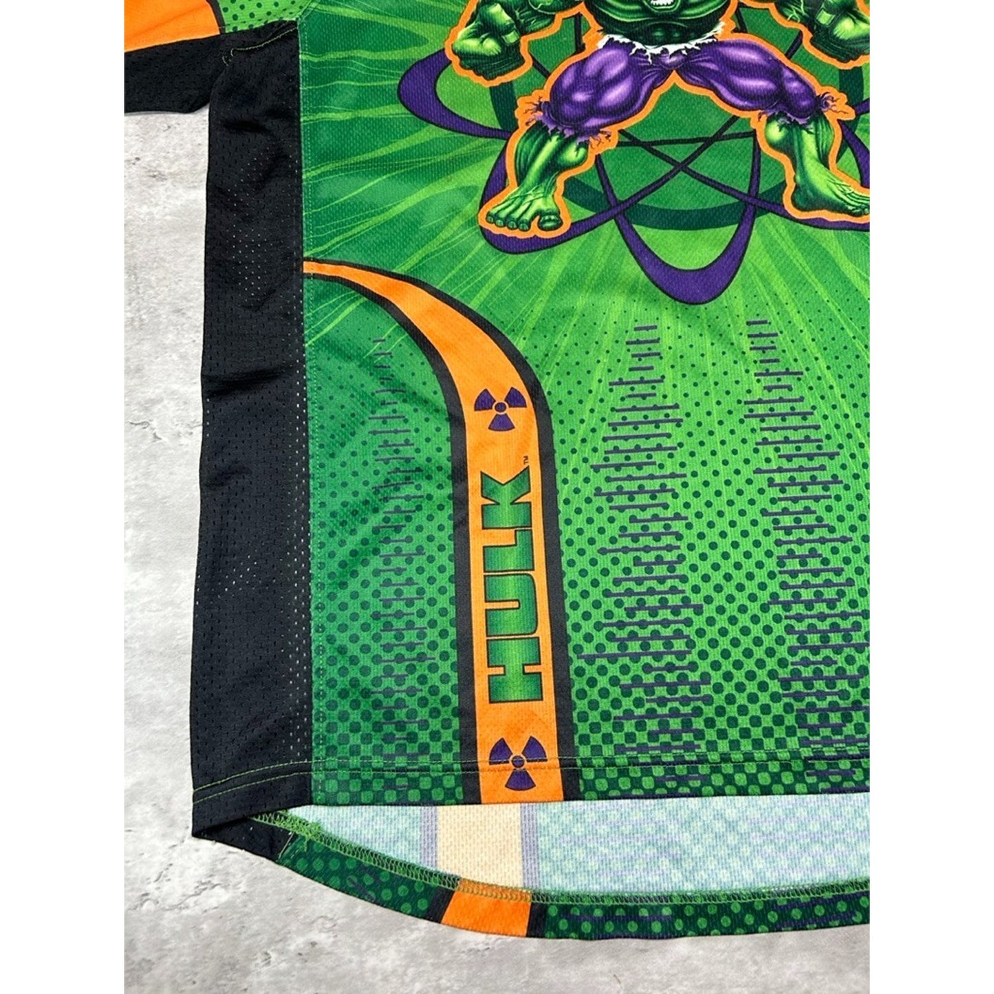Vintage 2002 The Incredible Hulk Marvel Comics Graphic Jersey Size Large