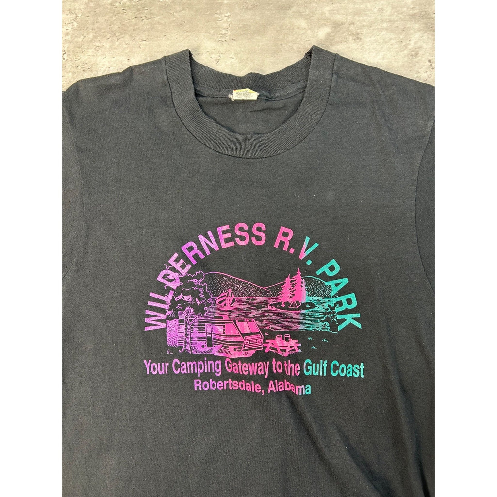 Vintage 80s/90s Wilderness RV Park Graphic Destination T-Shirt Size Medium