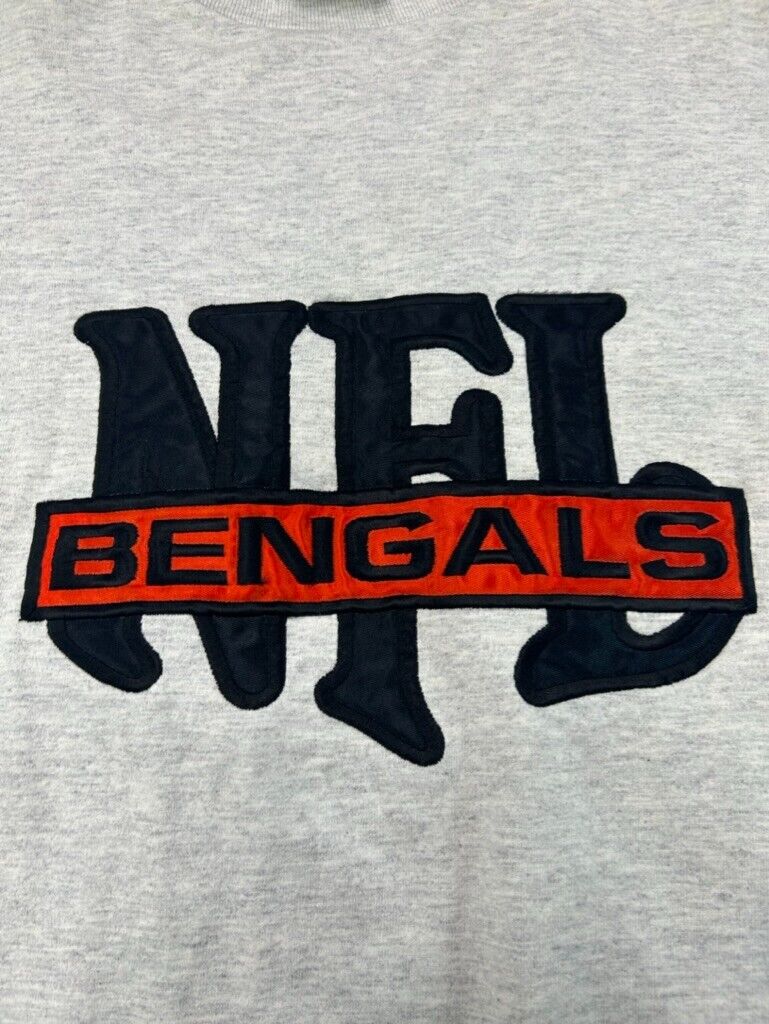 Vintage 90s Cincinnati Bengals NFL Embroidered Spellout T-Shirt Size XL