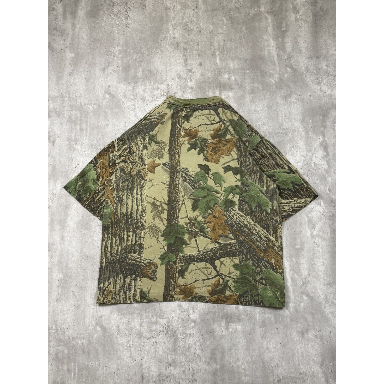Vintage Realtree Tree Camo Hunting T-Shirt Size XL