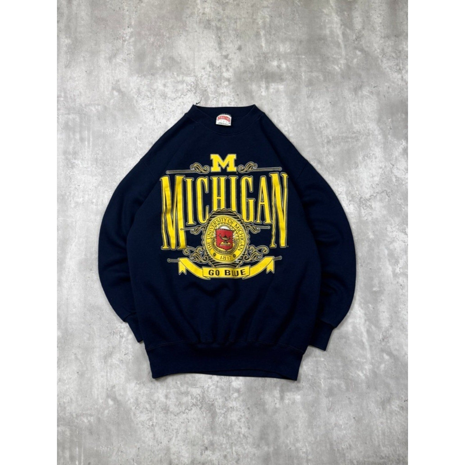 Vintage 90s Michigan Wolverines NCAA Spellout Crest Graphic Sweatshirt Sz Large