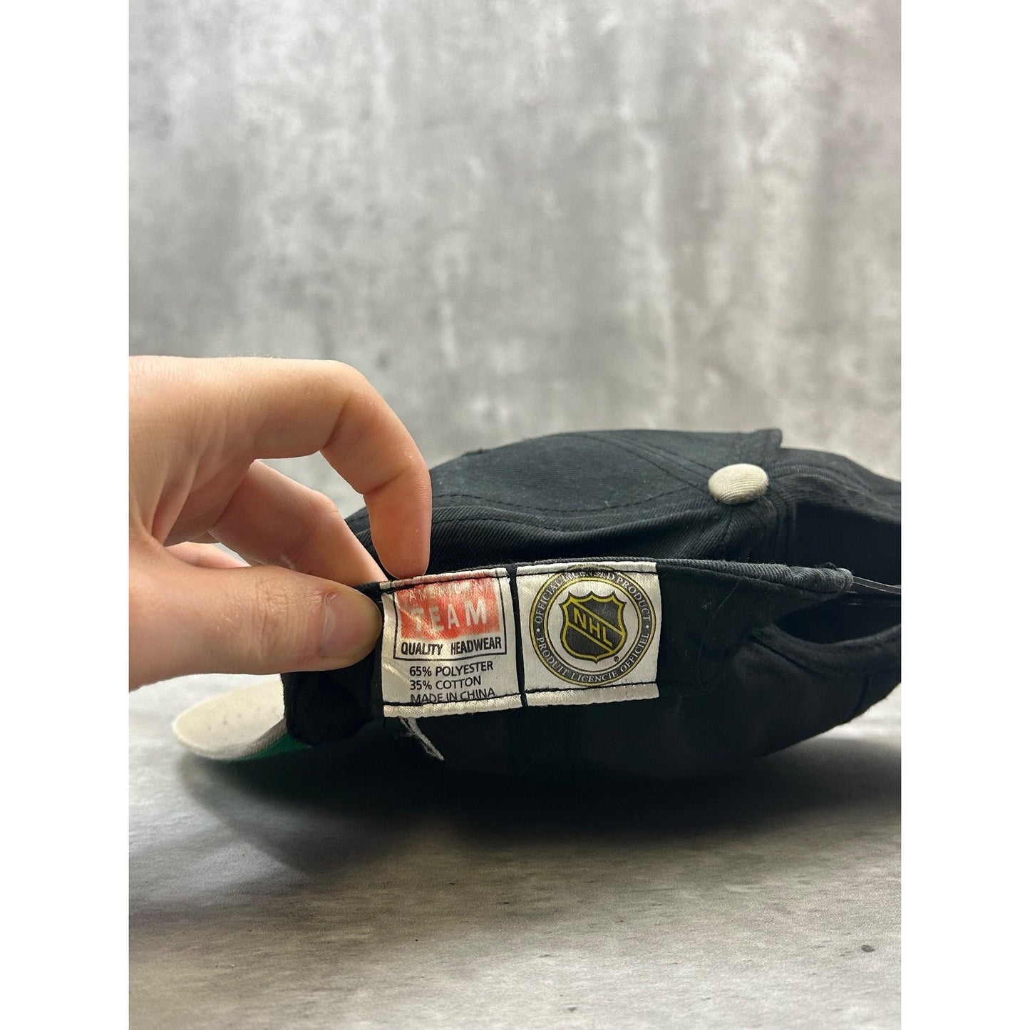 Vintage 90s Los Angeles Kings NHL Embroidered Logo Hockey Snapback Hat OSFA