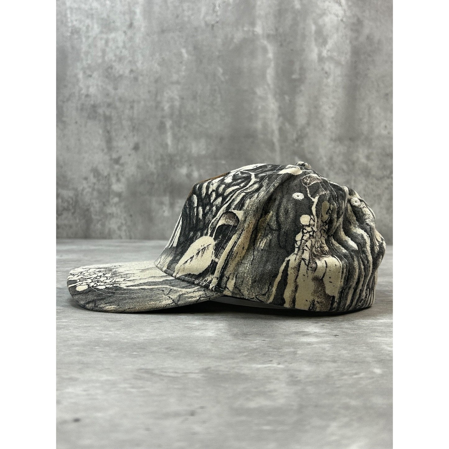Vintage Daystone Tree Camp Hunting Snapback Hat OSFA