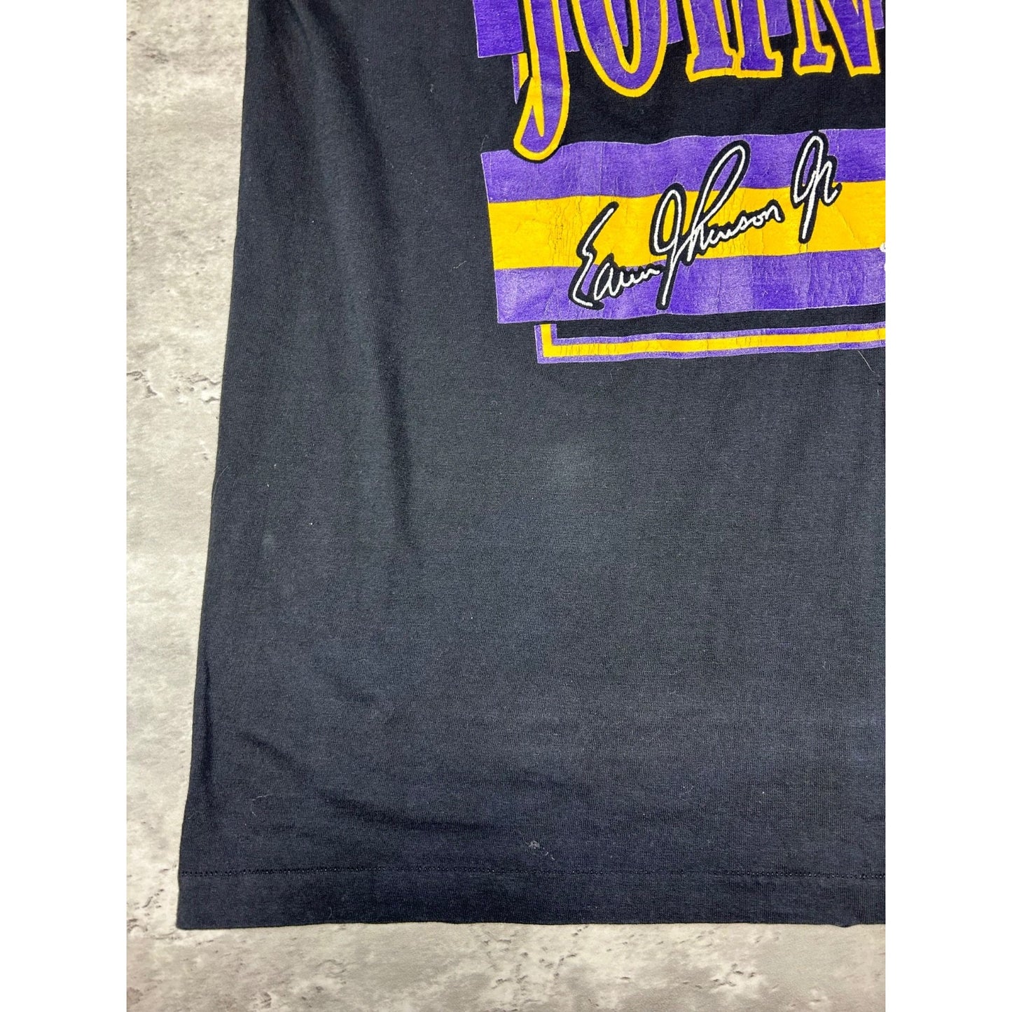 Vintage 90s Magic Johnson #32 Los Angeles Lakers NBA Player T-Shirt Size XL