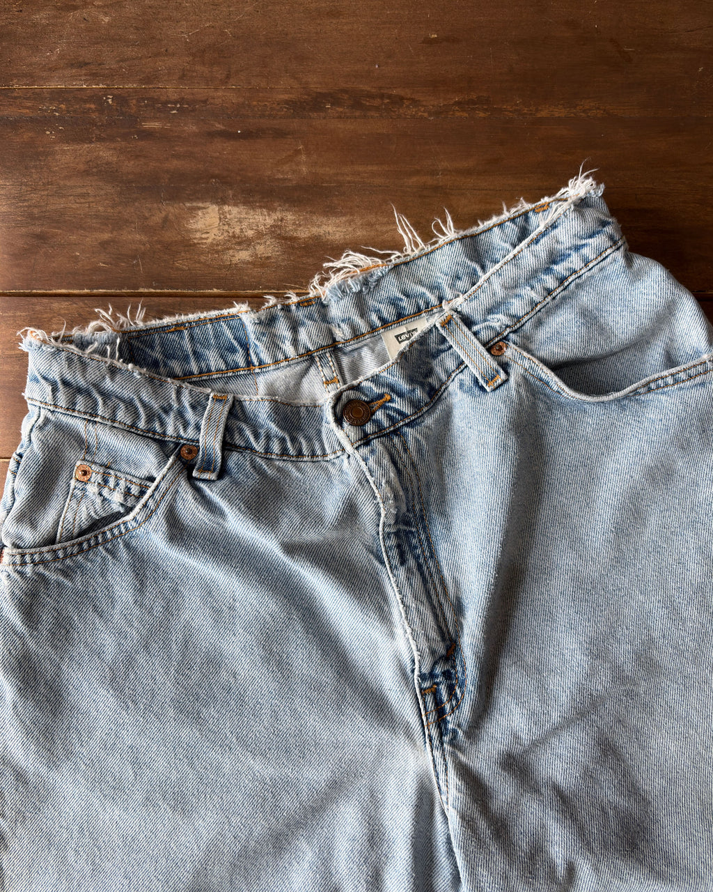 Vintage 90s Womens Levis 950 White Tab Light Wash Denim Shorts Size 30