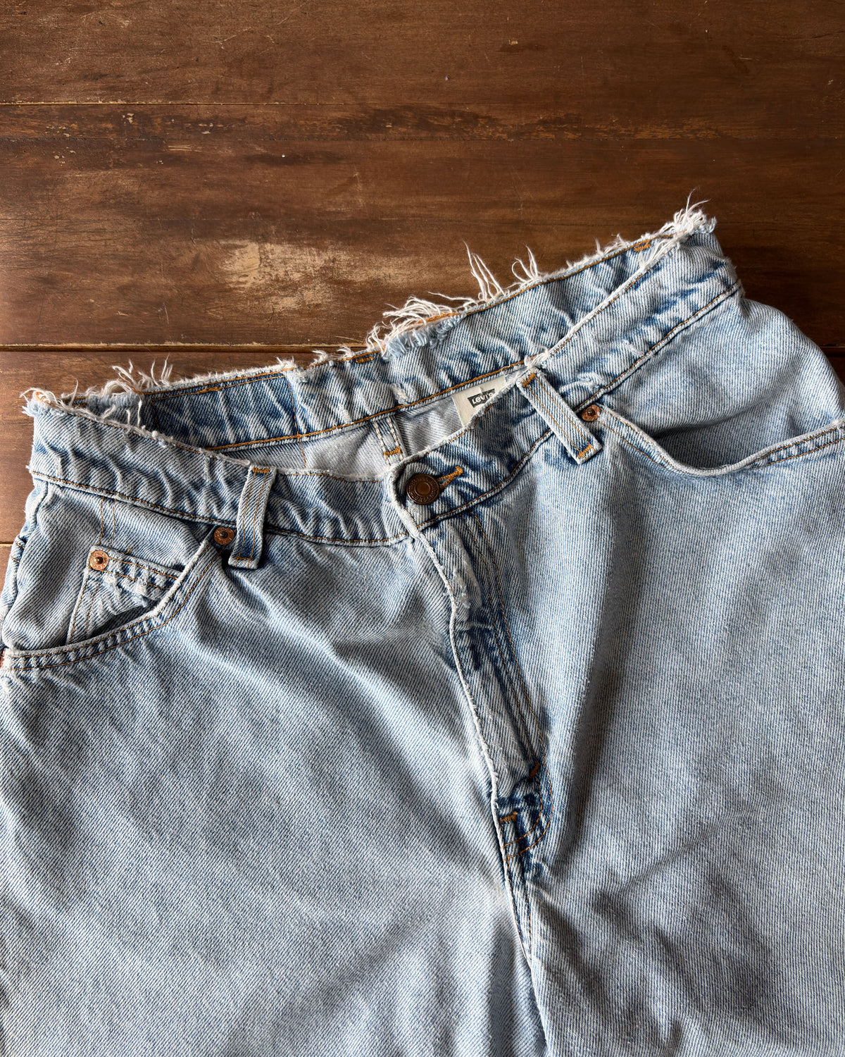 Vintage 90s Womens Levis 950 White Tab Light Wash Denim Shorts Size 30