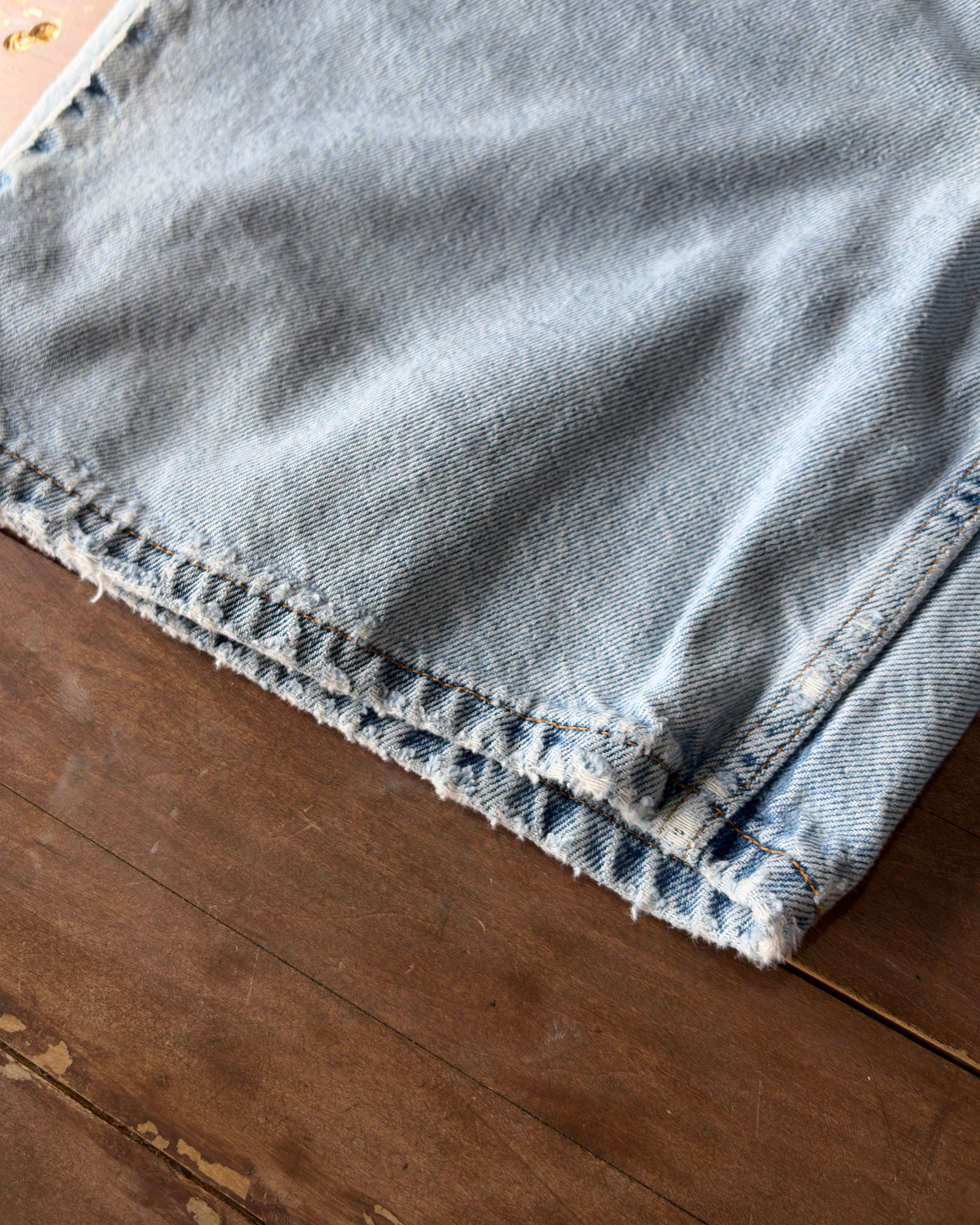 Vintage 90s Womens Levis 950 White Tab Light Wash Denim Shorts Size 30