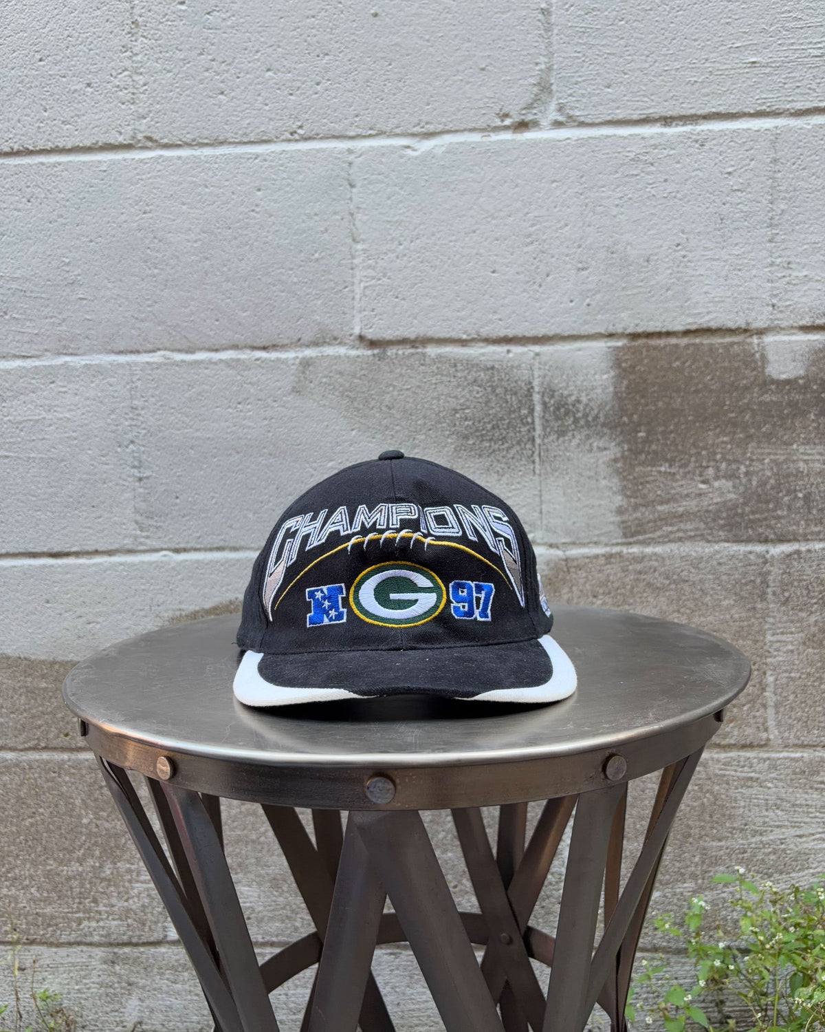 Vintage 1997 Green Bay Packers NFL NFC Champs Embroidered Snapback Hat OSFA
