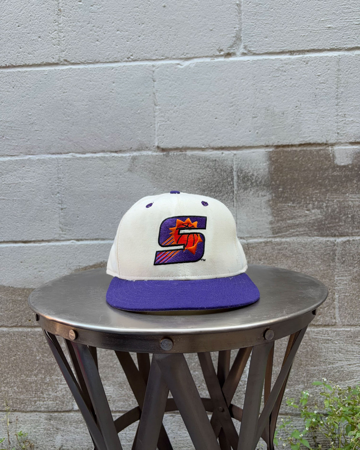 Vintage 90s Phoenix Suns NBA Embroidered Logo New Era Fitted Hat Size 7 1/4